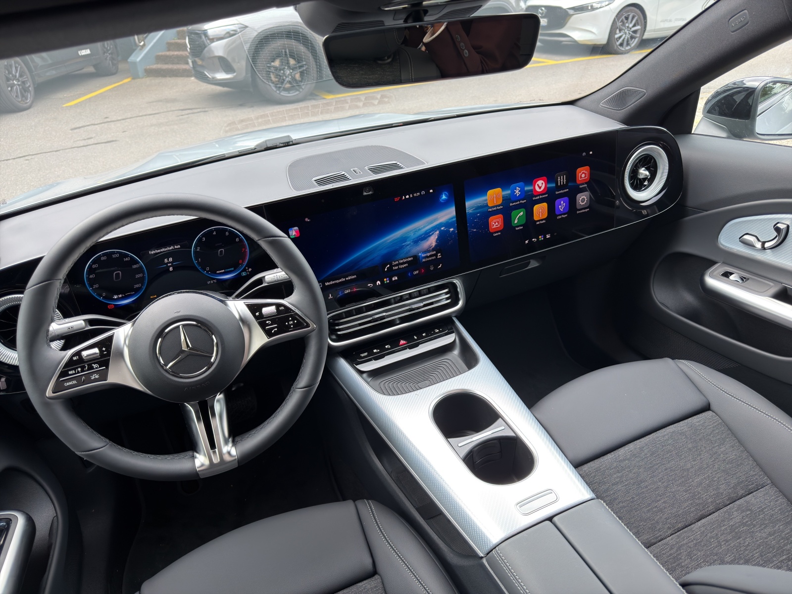 MERCEDES-BENZ CLA 200 8G-DCT 4Matic-image-15