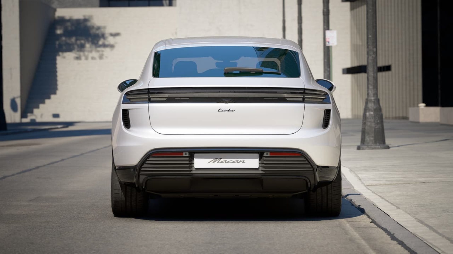 PORSCHE Macan Turbo-image-6