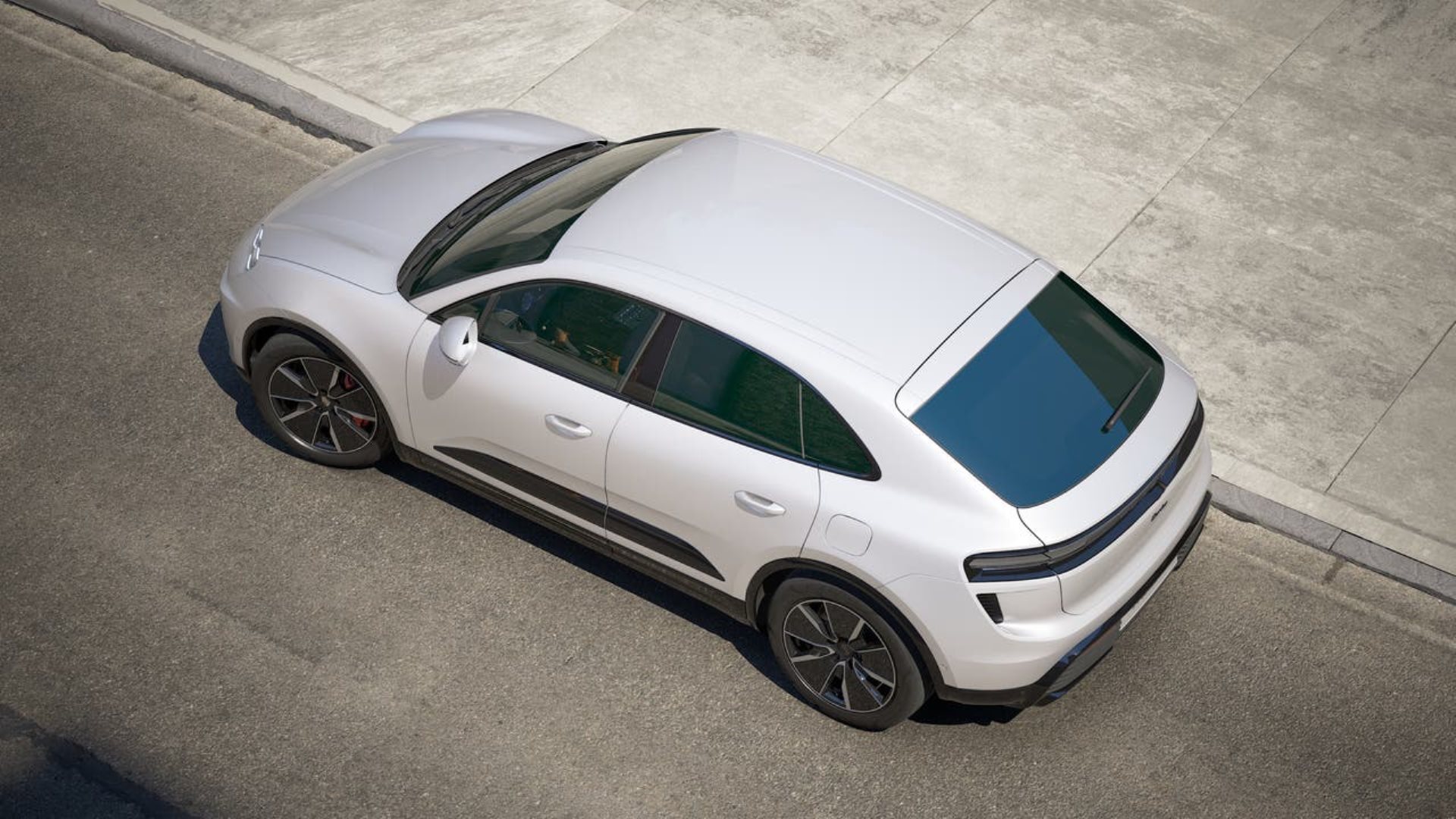 PORSCHE Macan Turbo-image-3