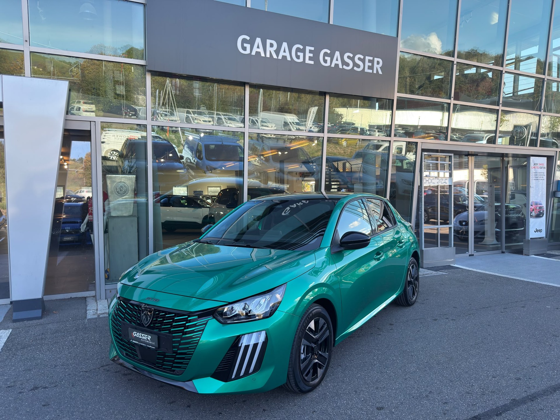 PEUGEOT 208 1.2 MHEV 110 Sondermodell ENVY-image-0