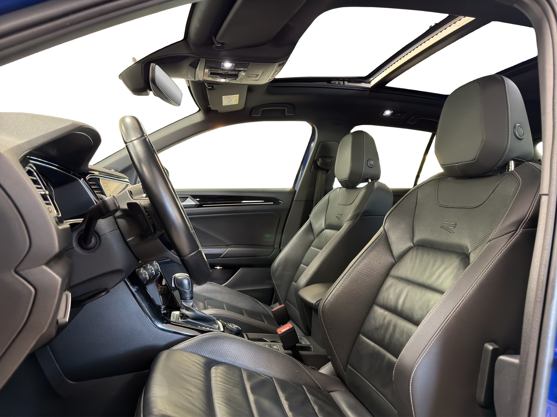 VW T-Roc 2.0 TSI R DSG 4Motion-image-21