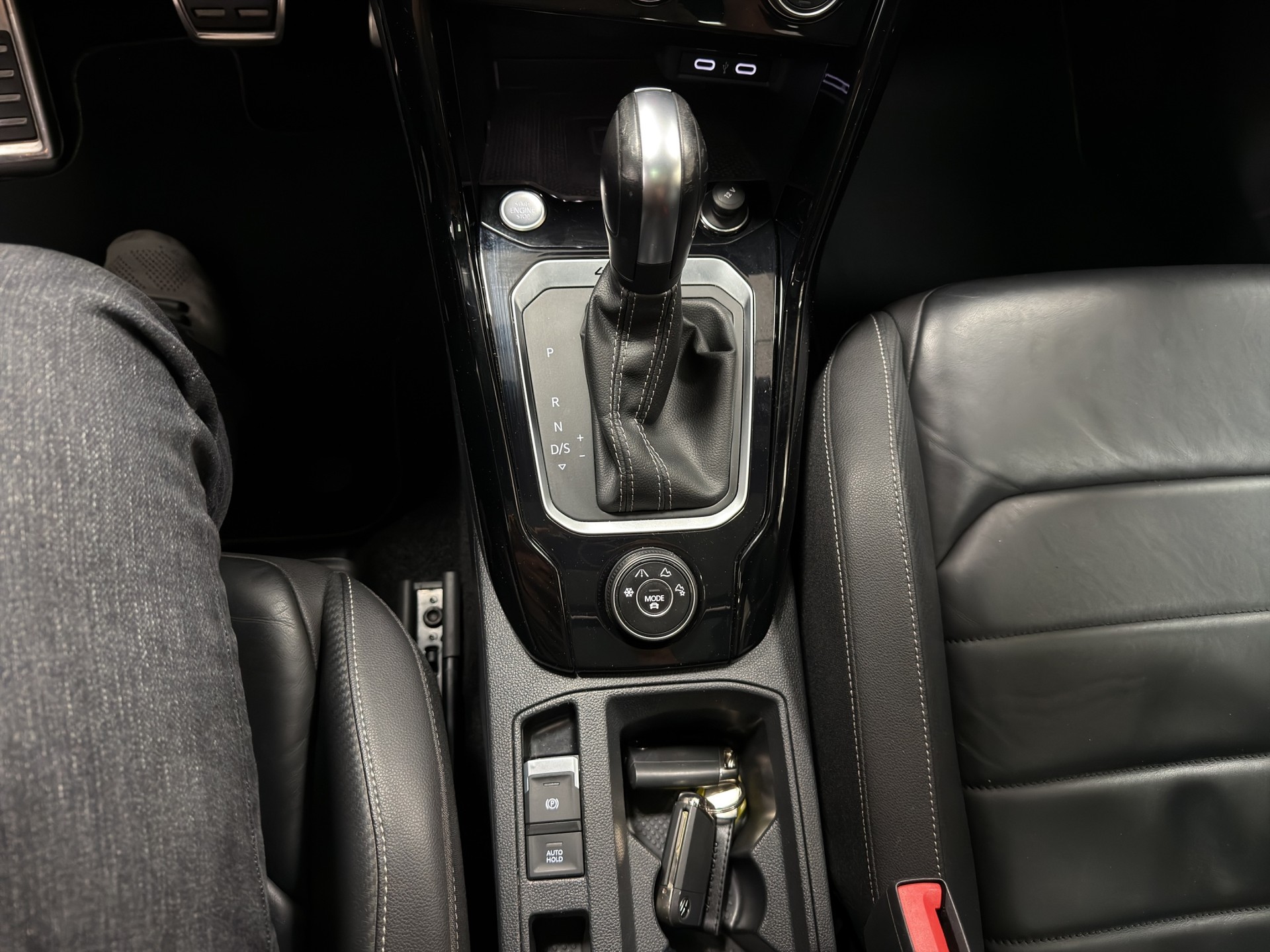 VW T-Roc 2.0 TSI R DSG 4Motion-image-25