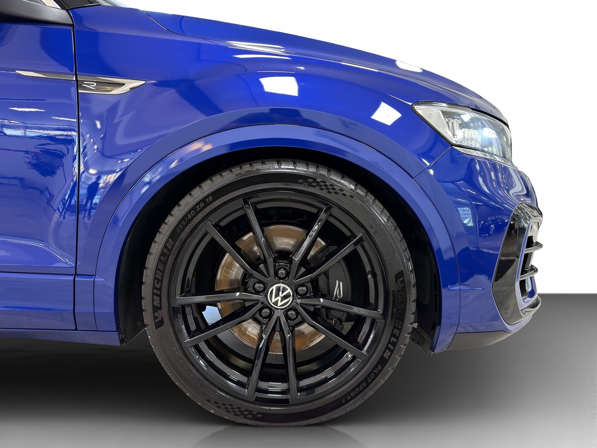 VW T-Roc 2.0 TSI R DSG 4Motion-image-5
