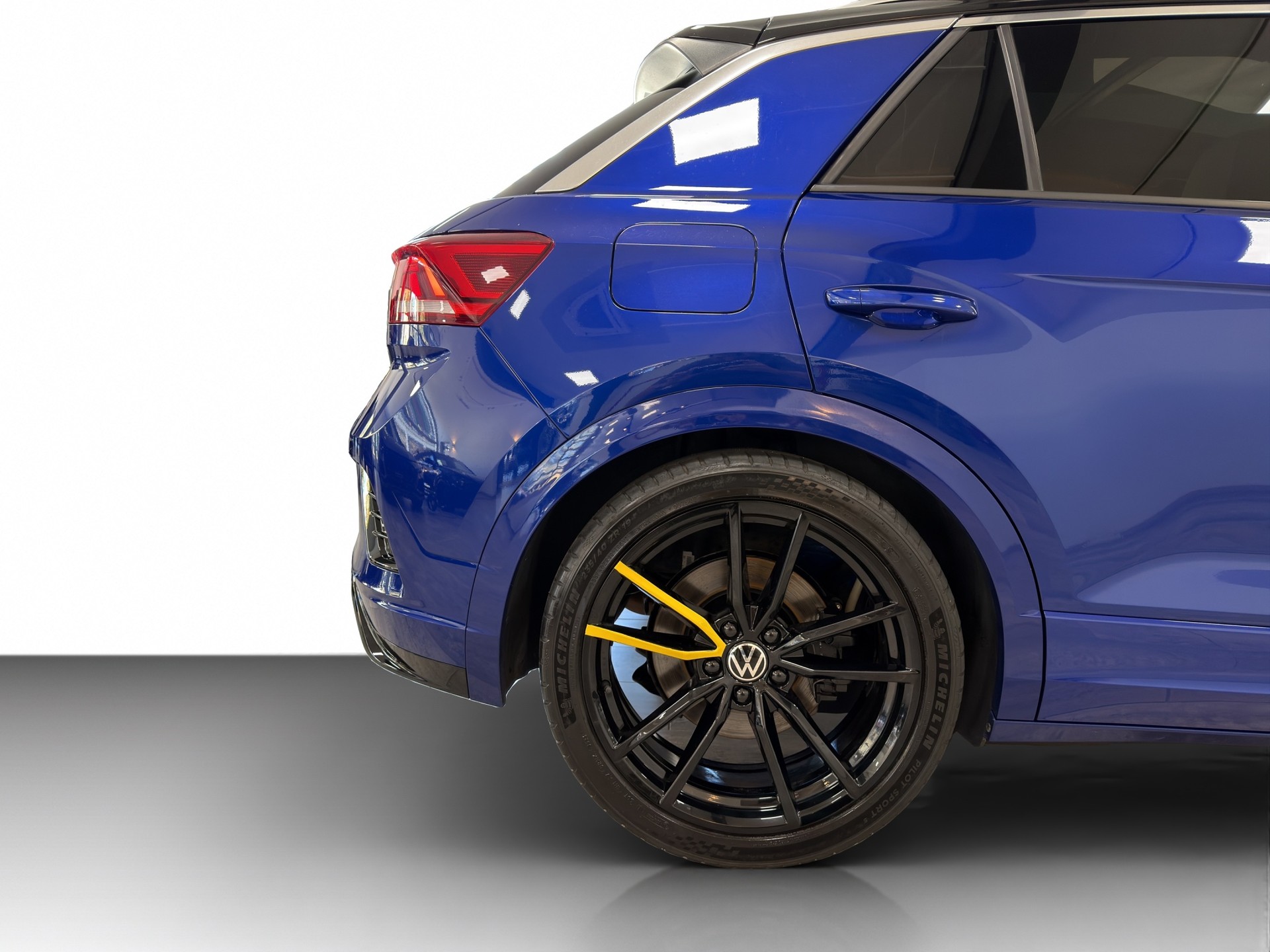 VW T-Roc 2.0 TSI R DSG 4Motion-image-11