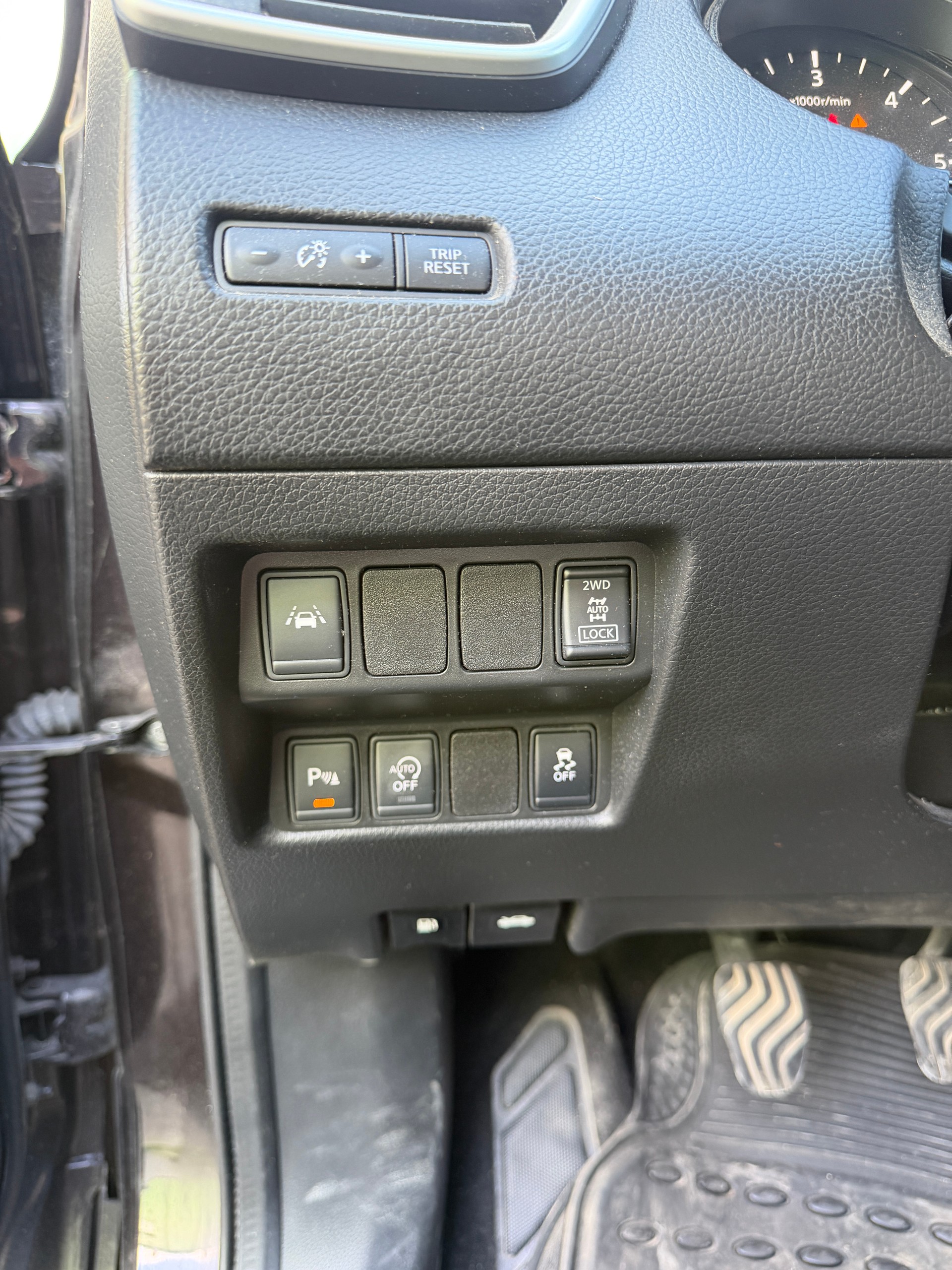 NISSAN Qashqai 1.6 dCi 360° ALL-MODE 4x4-image-12