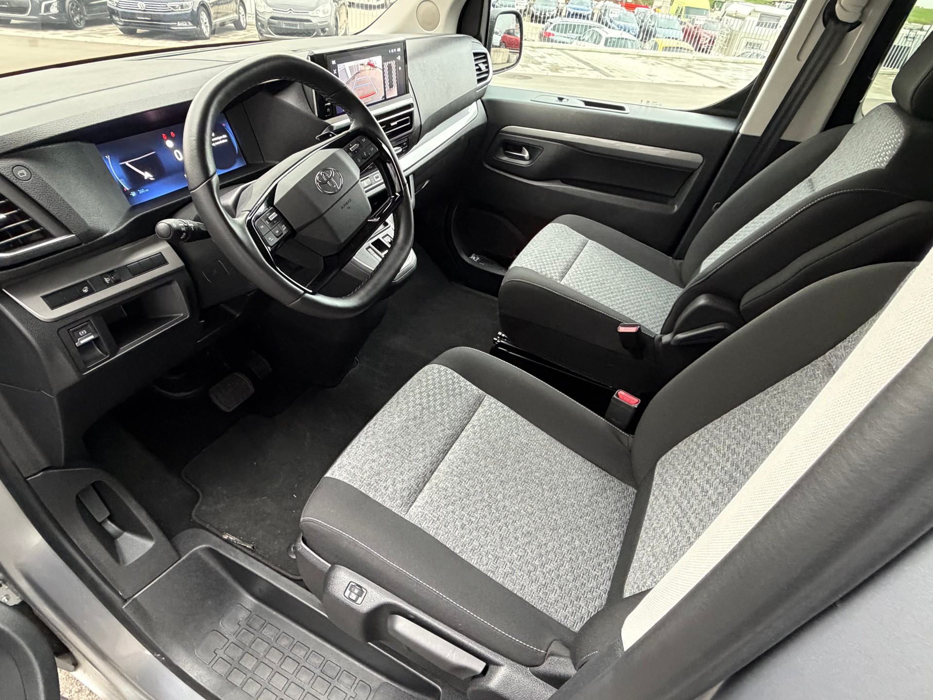TOYOTA *Proace Verso 2.0 nur 17.500 km L2 8-Sitze*Automat*-image-14