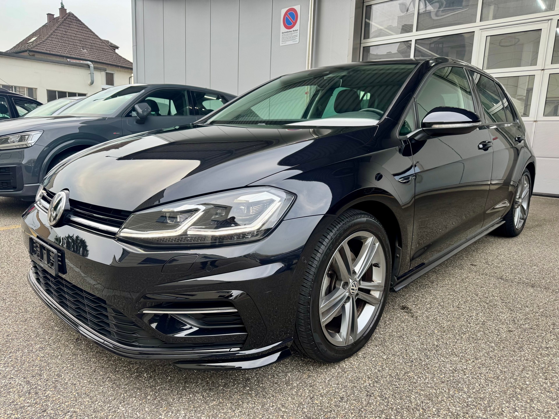VW Golf 1.5 TSI EVO R-Line DSG *ab Service & MFK*-image-2