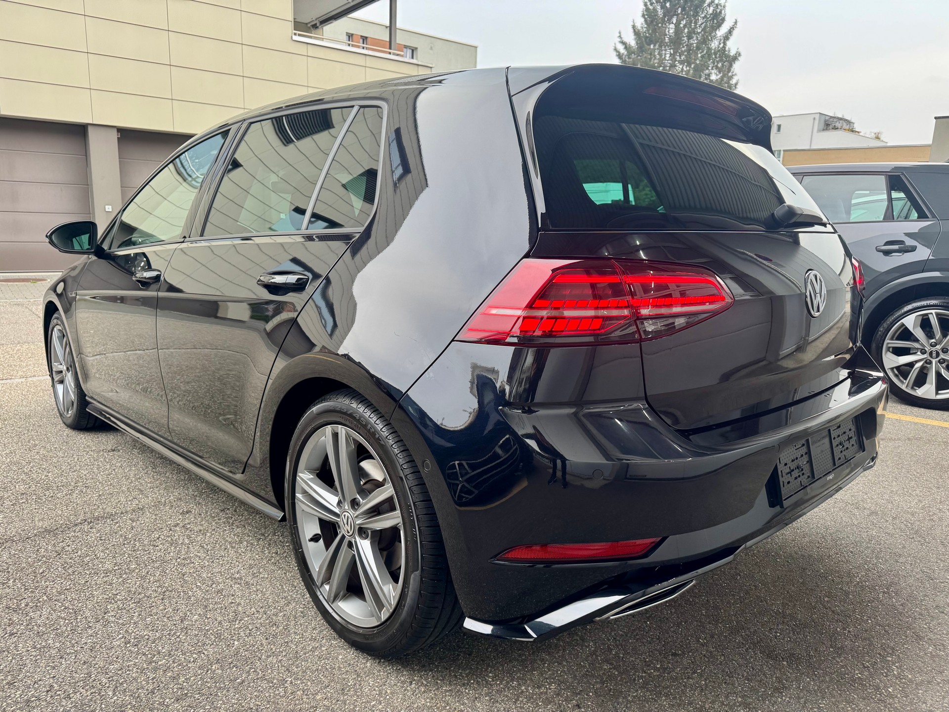 VW Golf 1.5 TSI EVO R-Line DSG *ab Service & MFK*-image-3