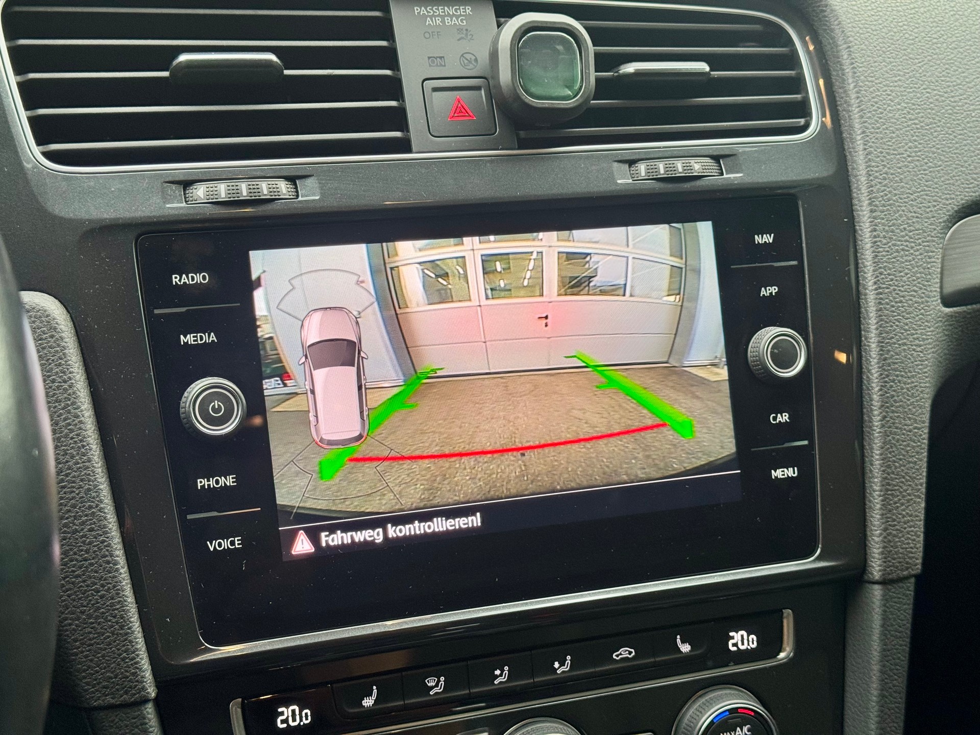 VW Golf 1.5 TSI EVO R-Line DSG *ab Service & MFK*-image-11