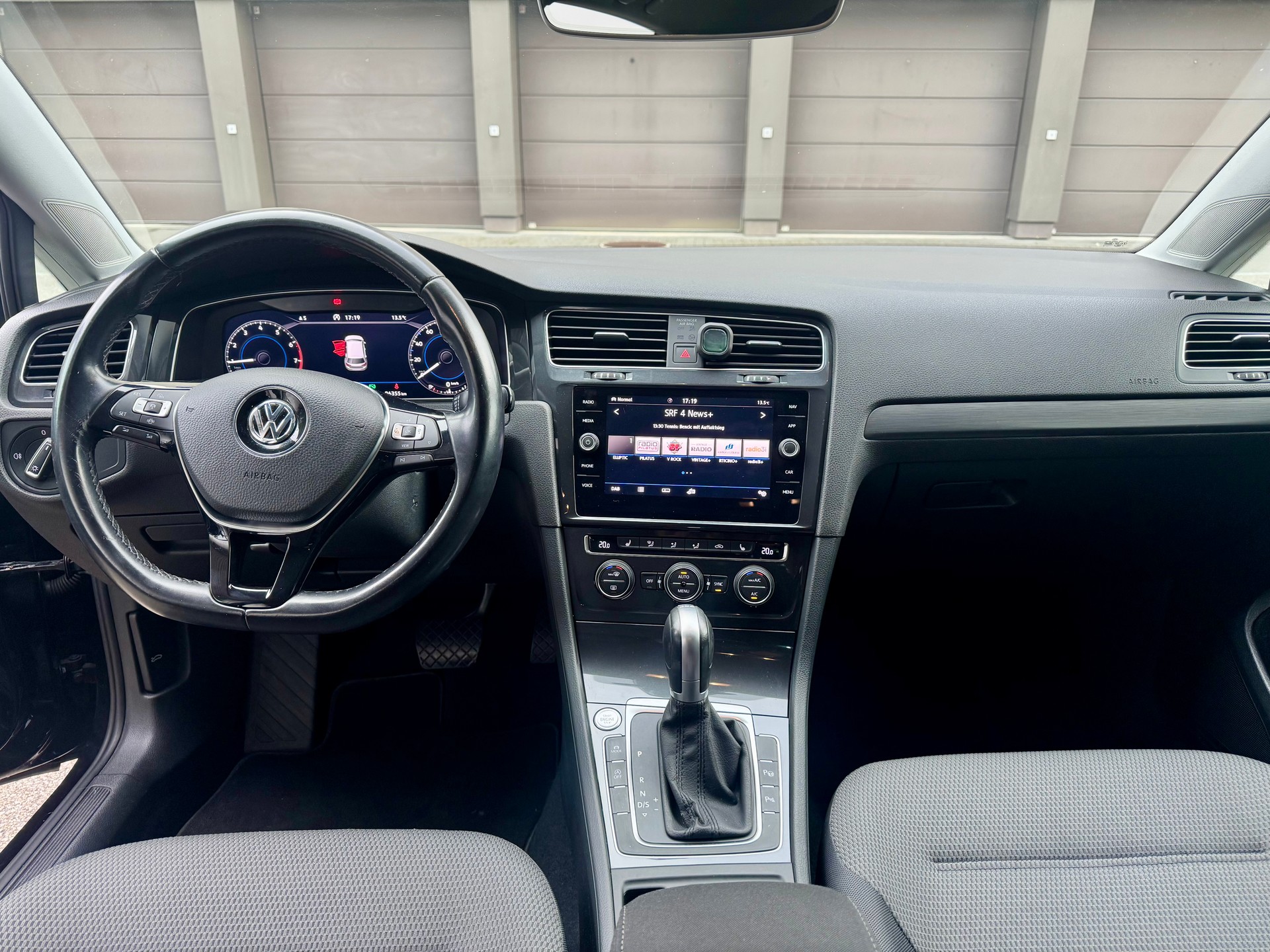 VW Golf 1.5 TSI EVO R-Line DSG *ab Service & MFK*-image-7