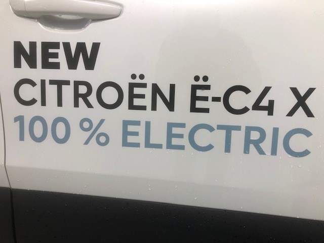CITROEN Ë-C4 X 100 kW Shine-image-14