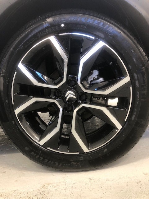 CITROEN Ë-C4 X 100 kW Shine-image-5