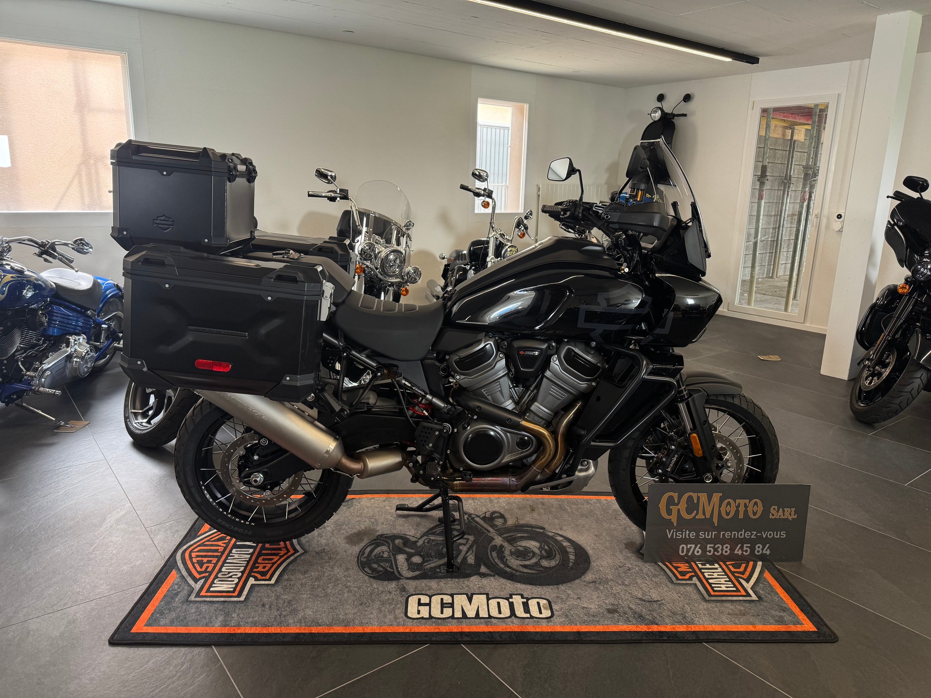 HARLEY-DAVIDSON RA Pan America 1250 Special-showroom-element-2