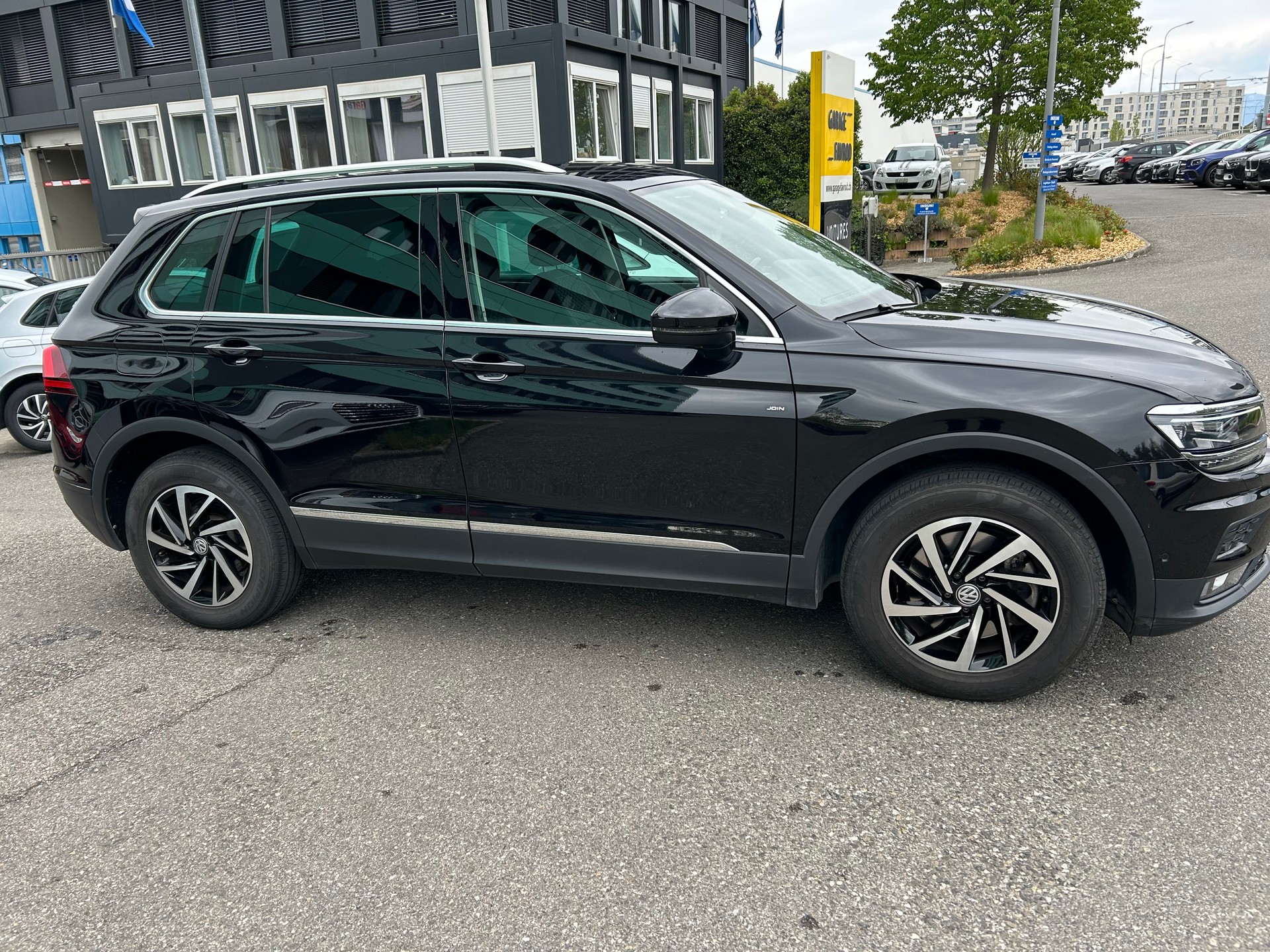VW Tiguan 2.0TSI Comfortline 4Motion DSG-image-3