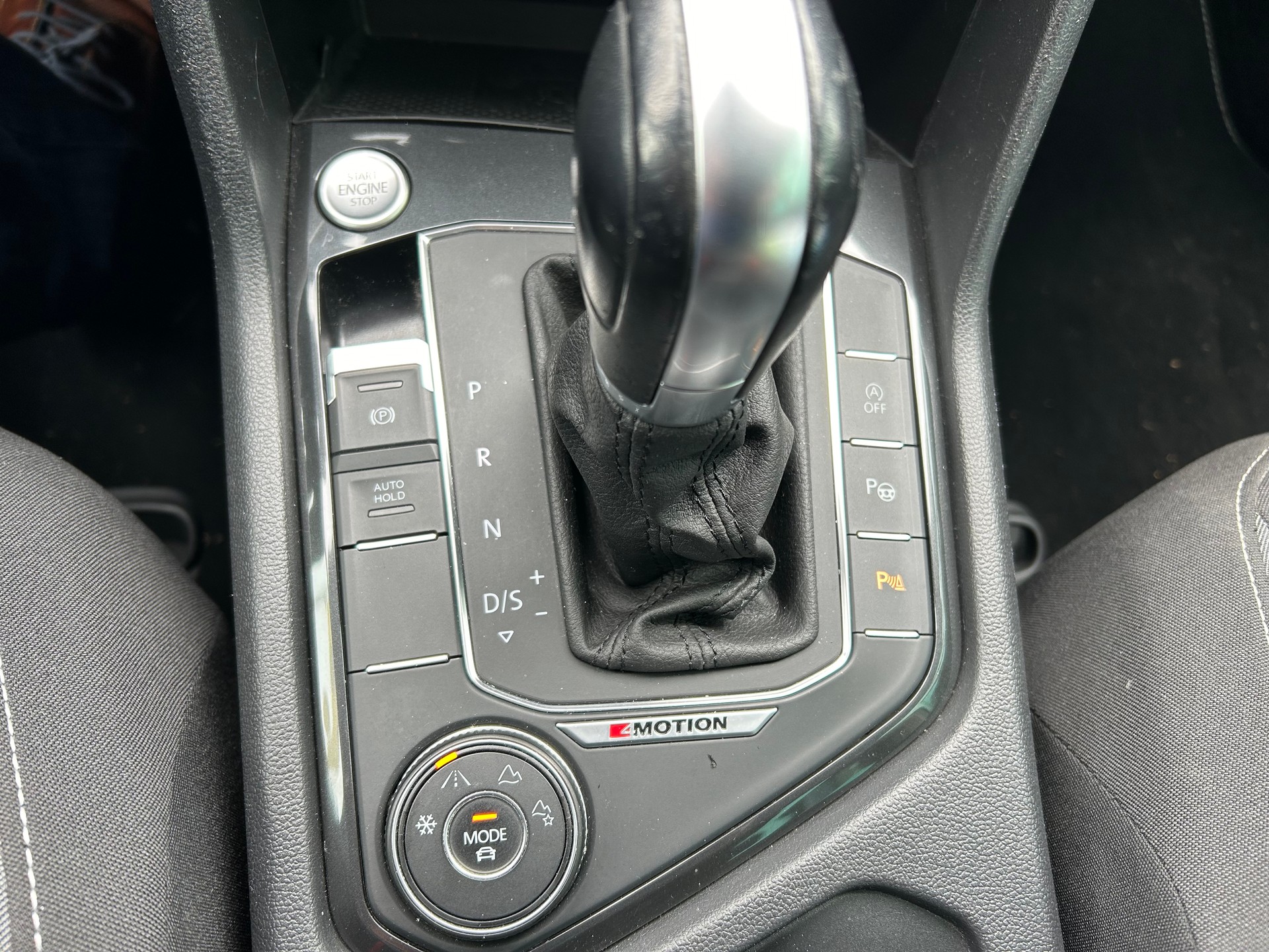 VW Tiguan 2.0TSI Comfortline 4Motion DSG-image-4