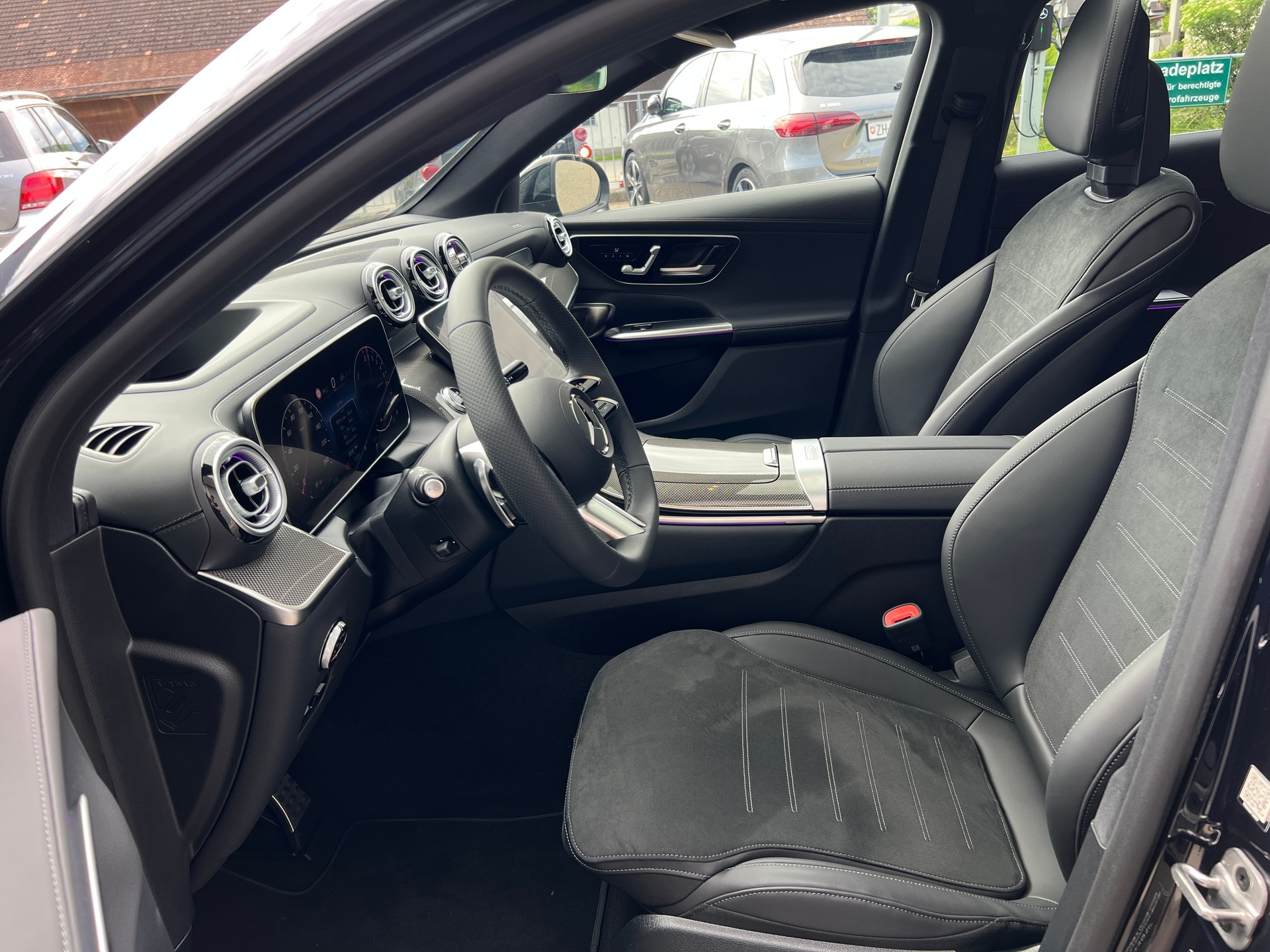 MERCEDES-BENZ GLC Coupé 300 e 4Matic 9G-Tronic-image-10