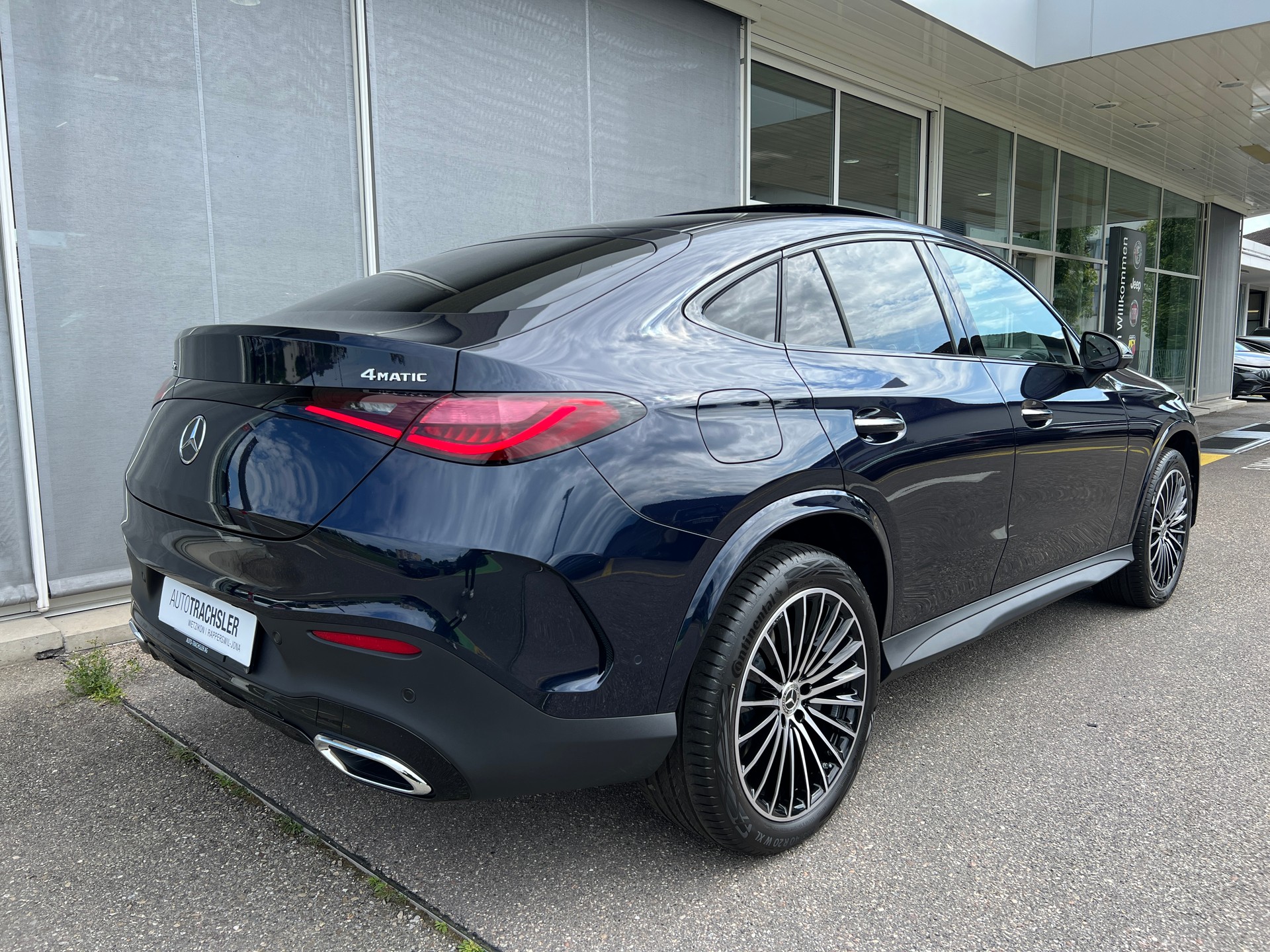 MERCEDES-BENZ GLC Coupé 300 e 4Matic 9G-Tronic-image-5