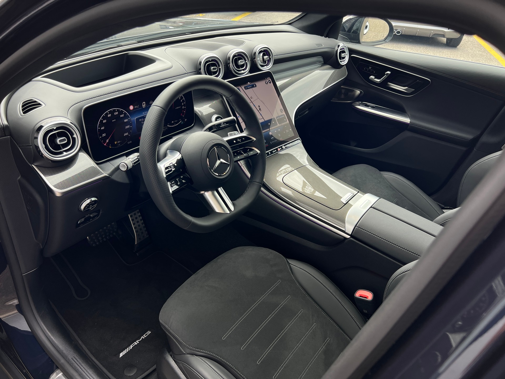 MERCEDES-BENZ GLC Coupé 300 e 4Matic 9G-Tronic-image-9