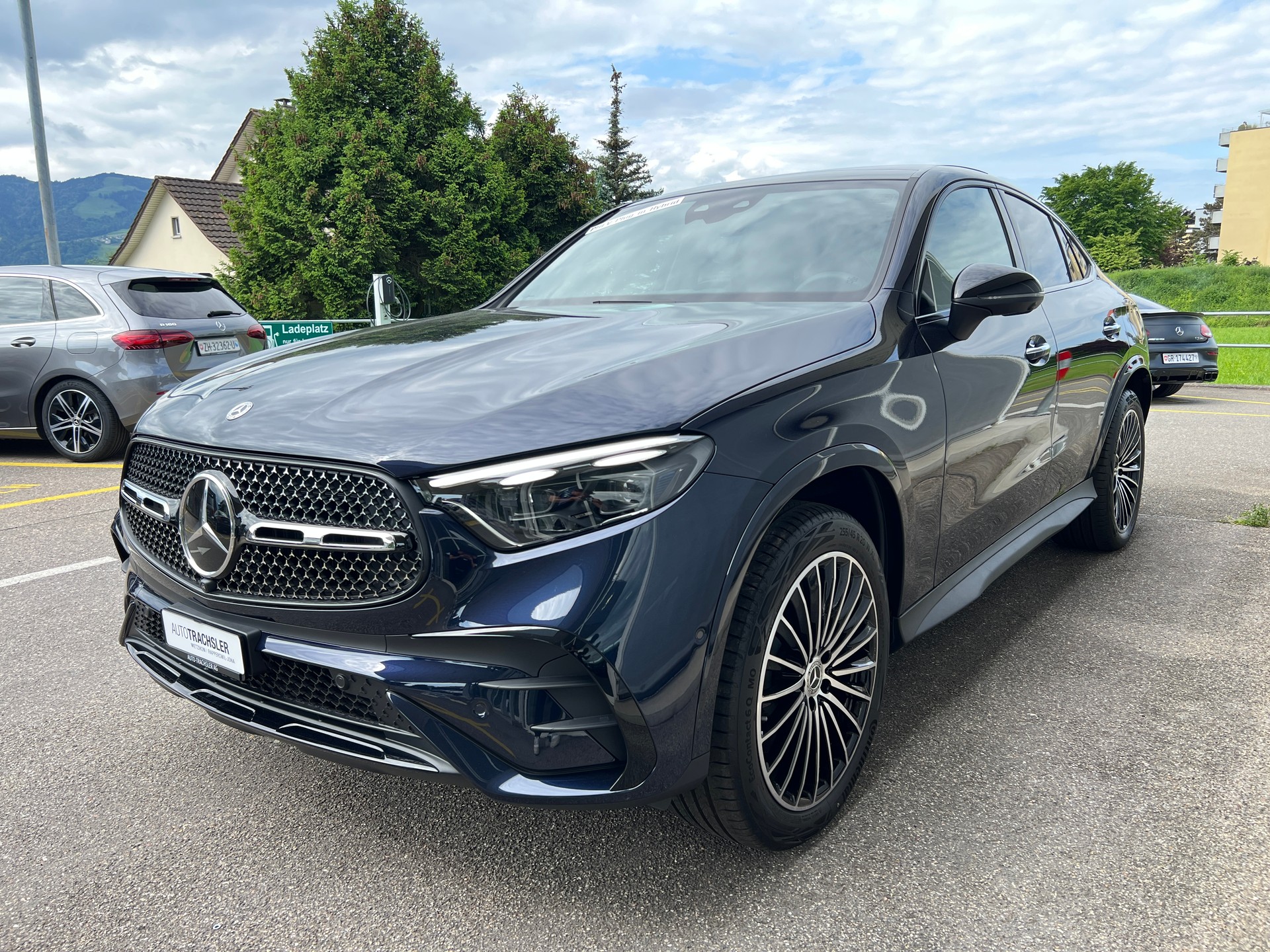 MERCEDES-BENZ GLC Coupé 300 e 4Matic 9G-Tronic-image-2