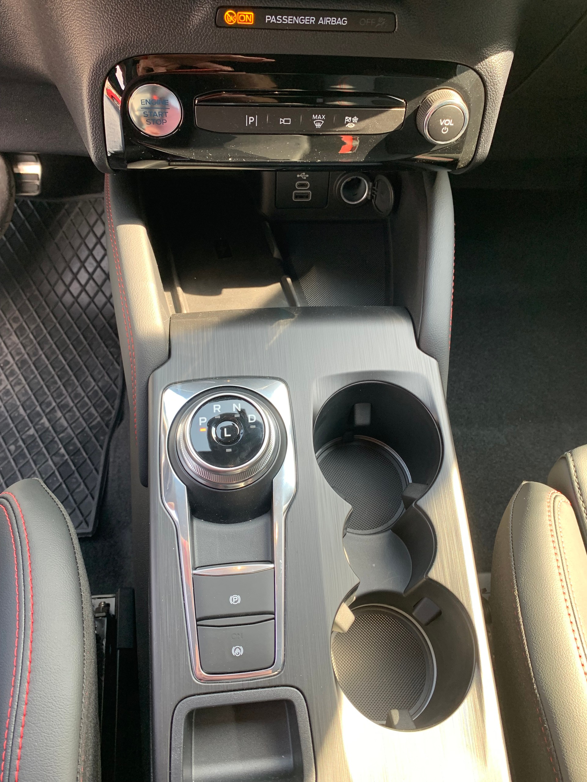 FORD Kuga 2.5 FHEV ST-Line X 4WD-image-10