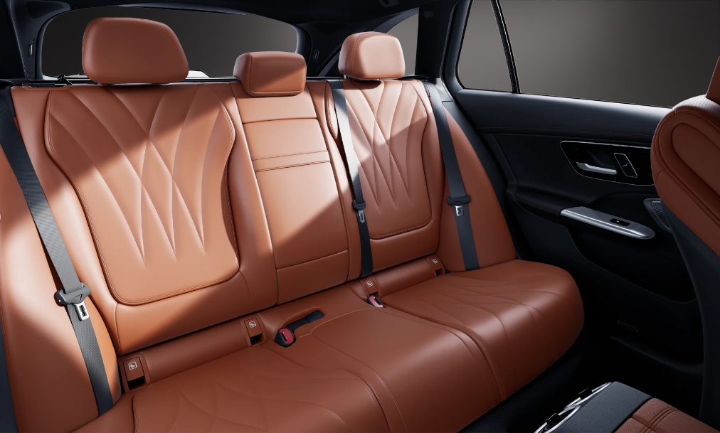 MERCEDES-BENZ C 63 S AMG T E Performance 4 Matic-image-7