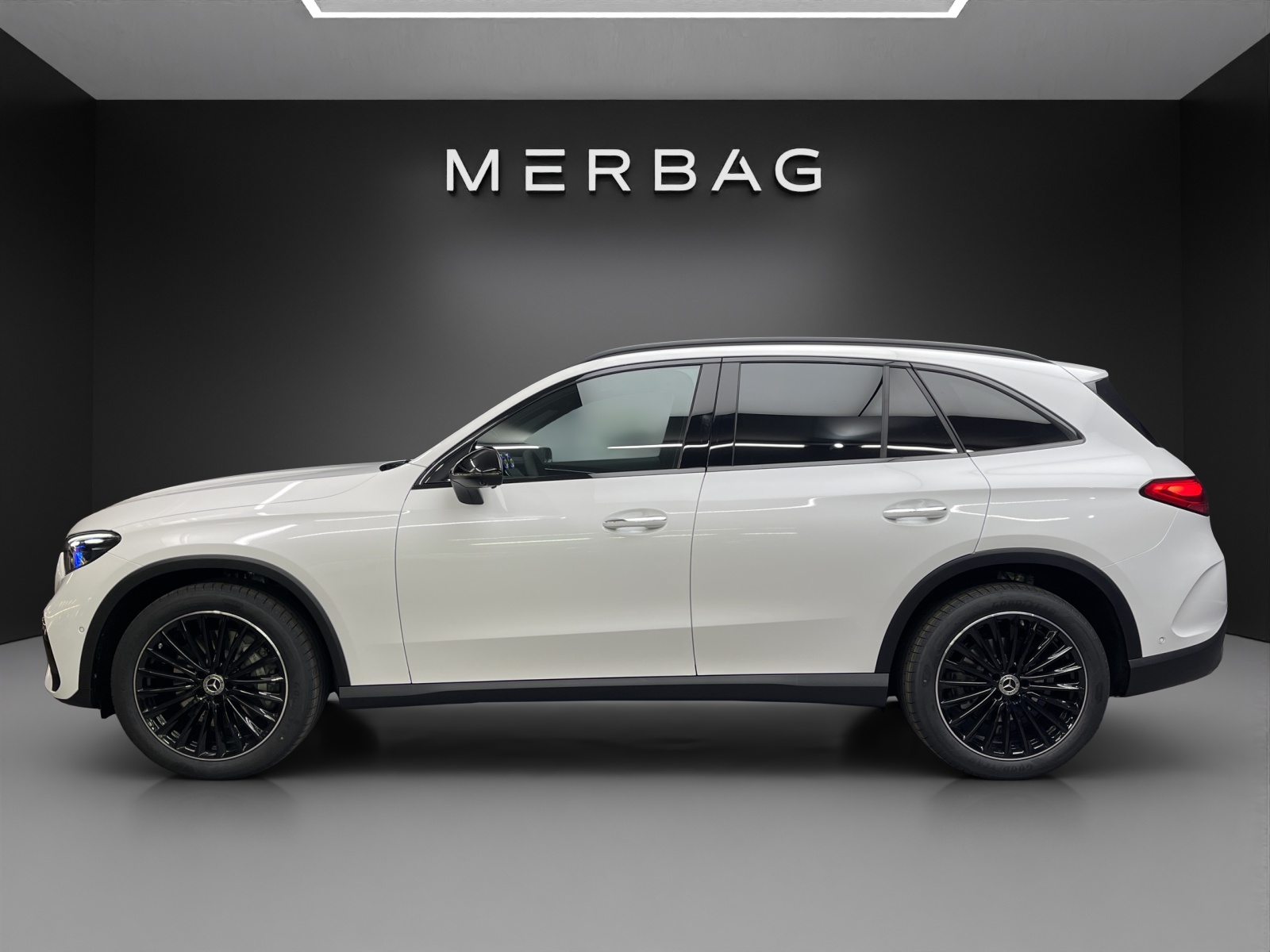 MERCEDES-BENZ GLC 220 d 4M 9G-Tronic-image-2