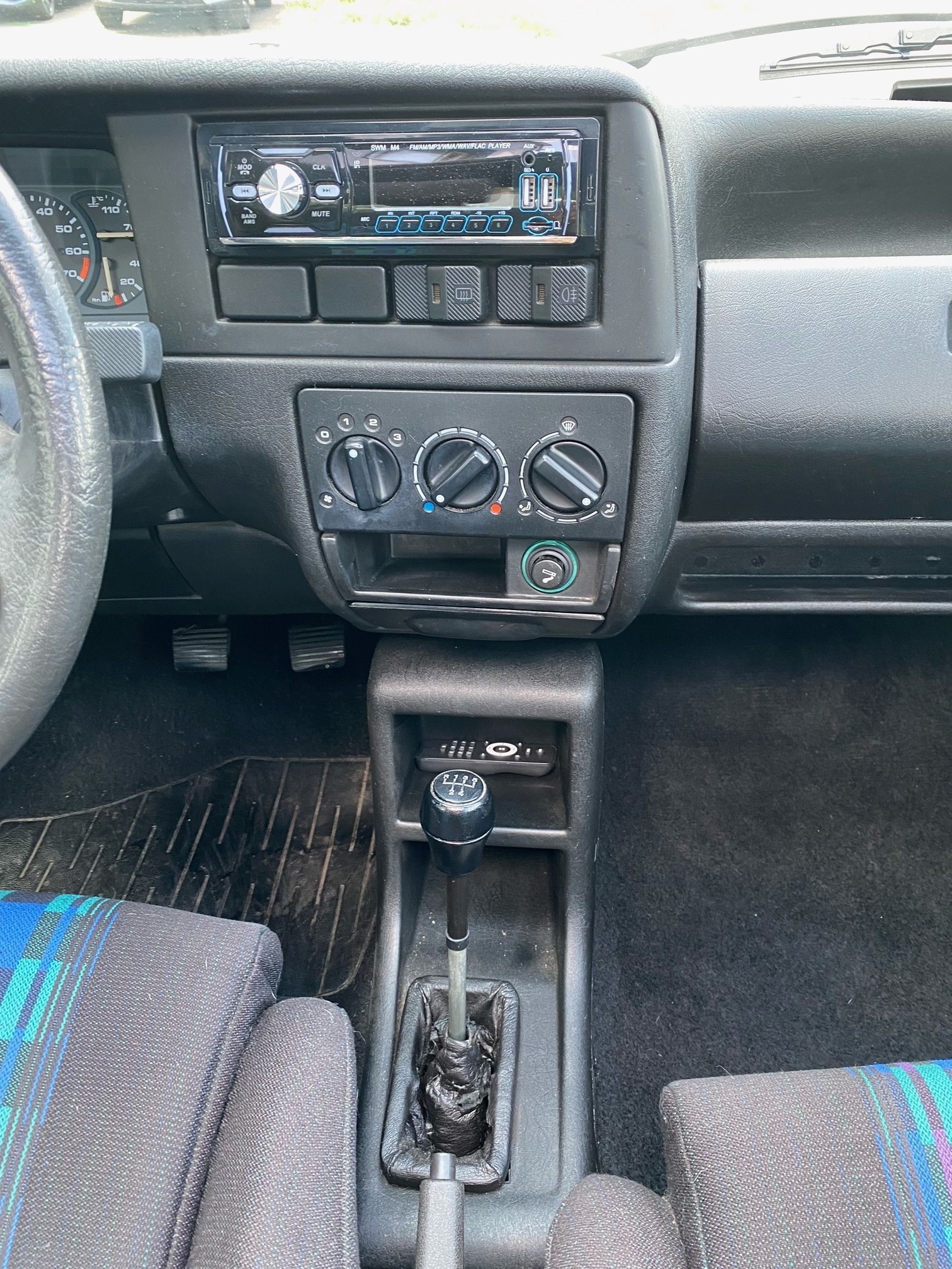 VW Polo Coupé 1300 G40-image-13