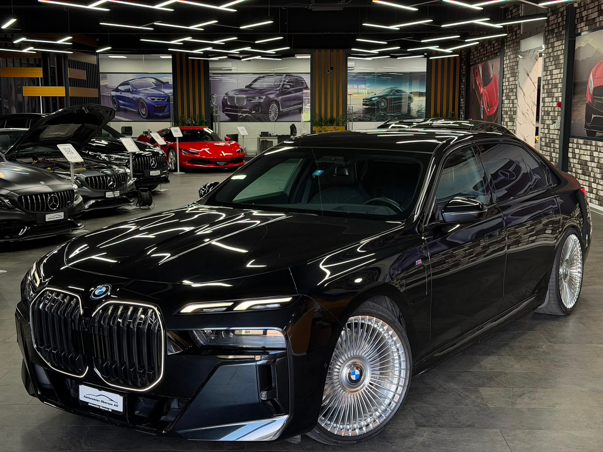 BMW 750e xDrive M Sport Steptronic-image-0