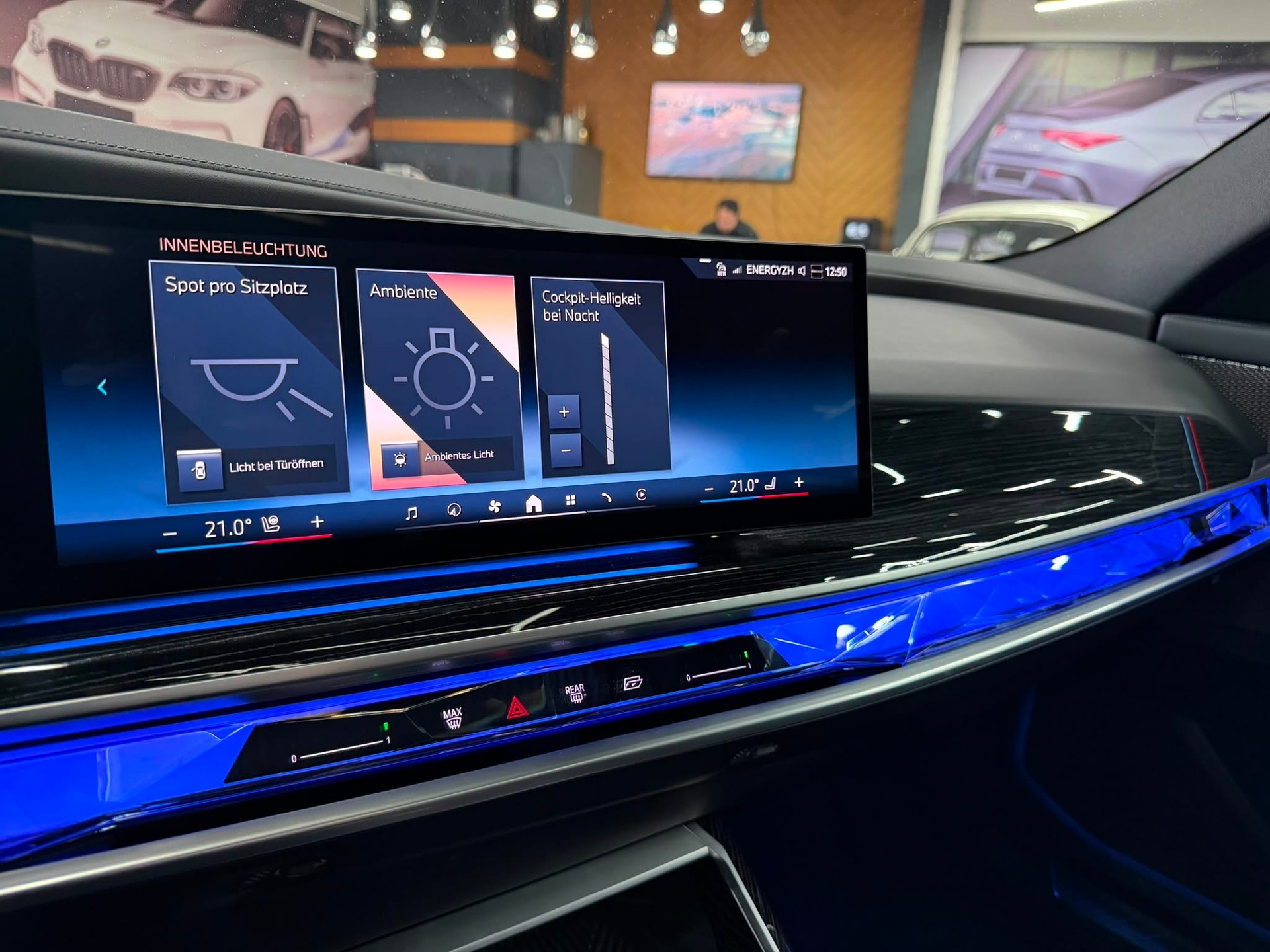 BMW 750e xDrive M Sport Steptronic-image-6