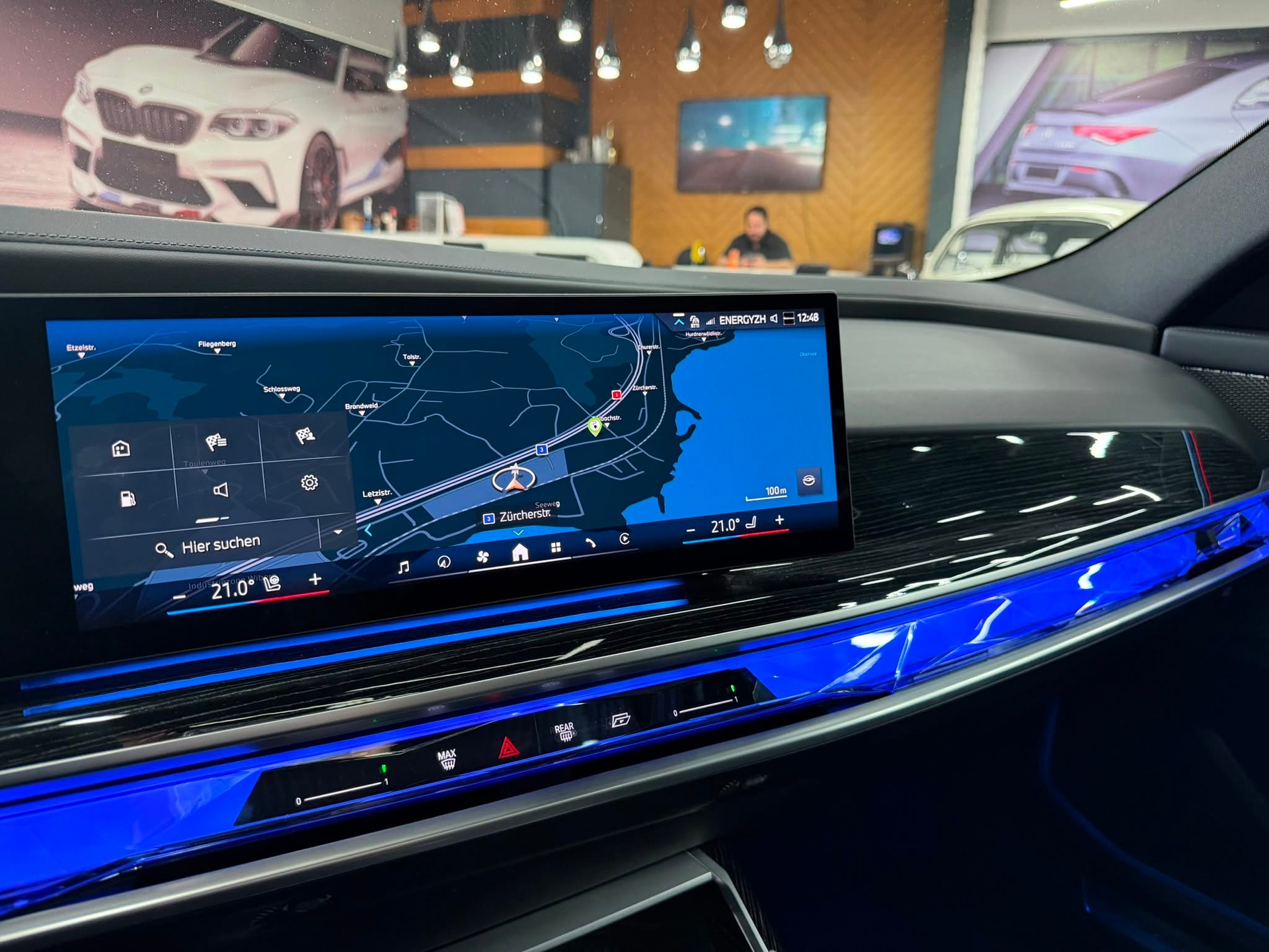 BMW 750e xDrive M Sport Steptronic-image-13