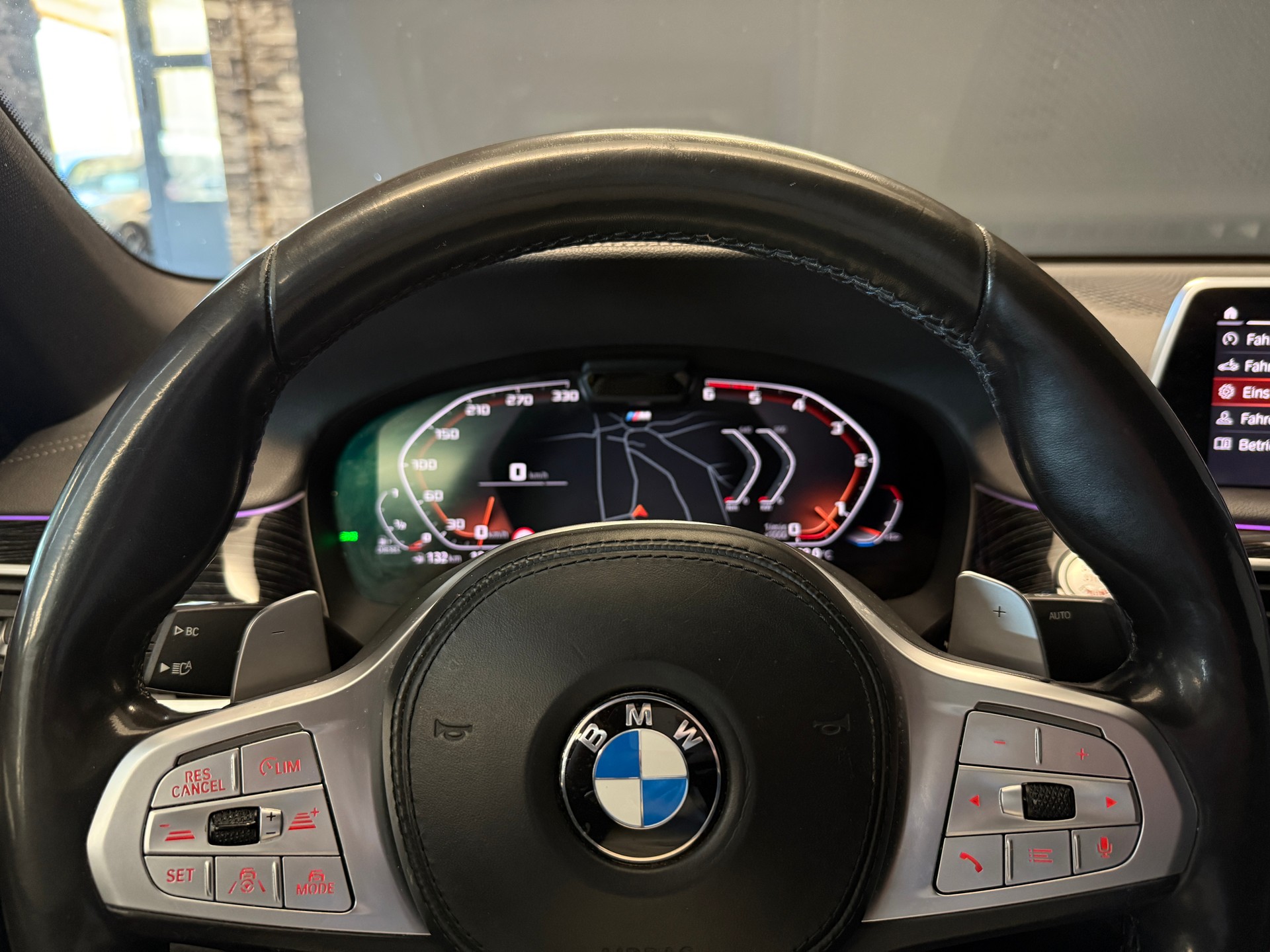 BMW 730d xDrive M SPORT Steptronic-image-12