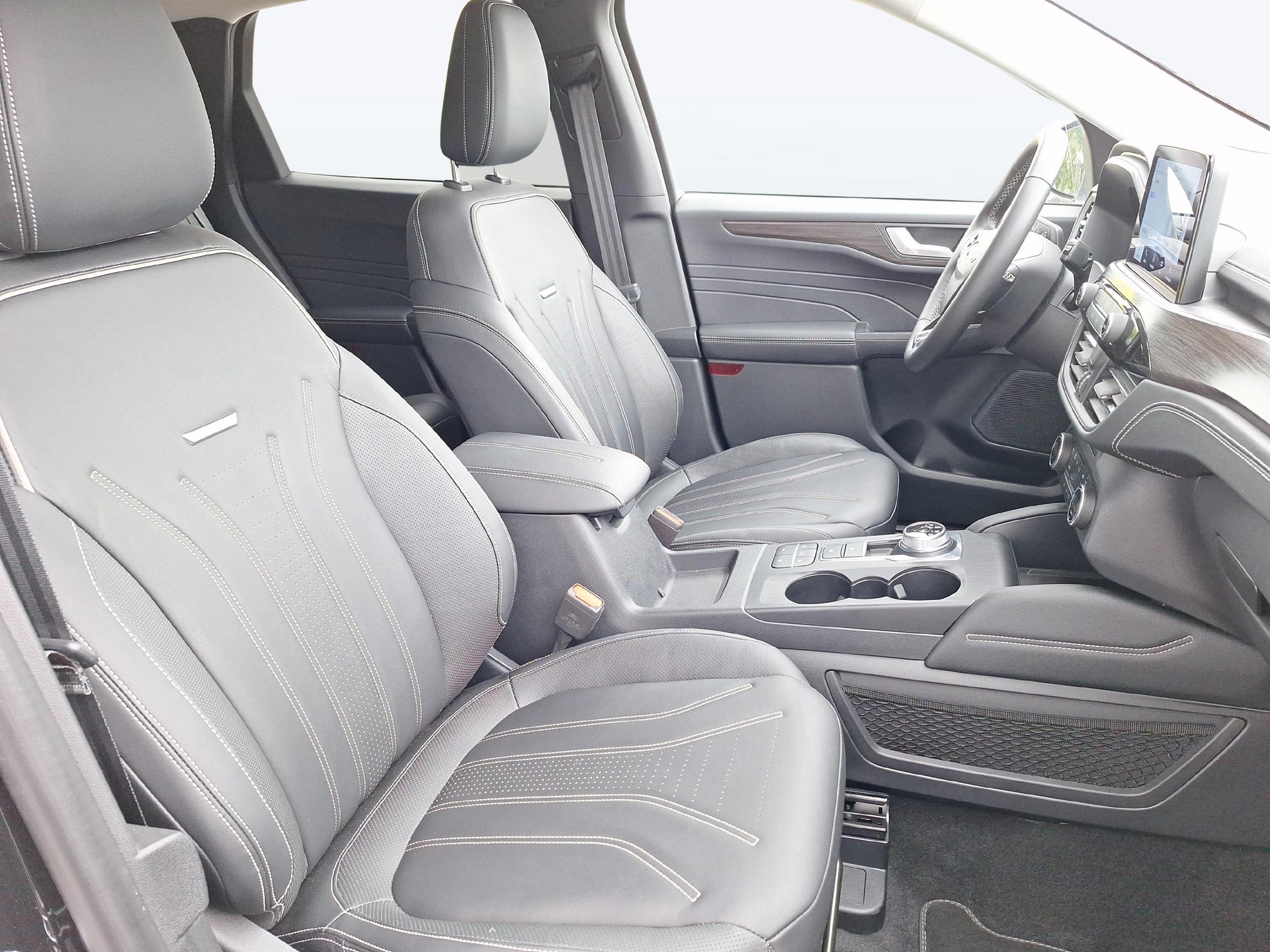 FORD Kuga 2.5 Plug-in Hybrid Vignale-image-8