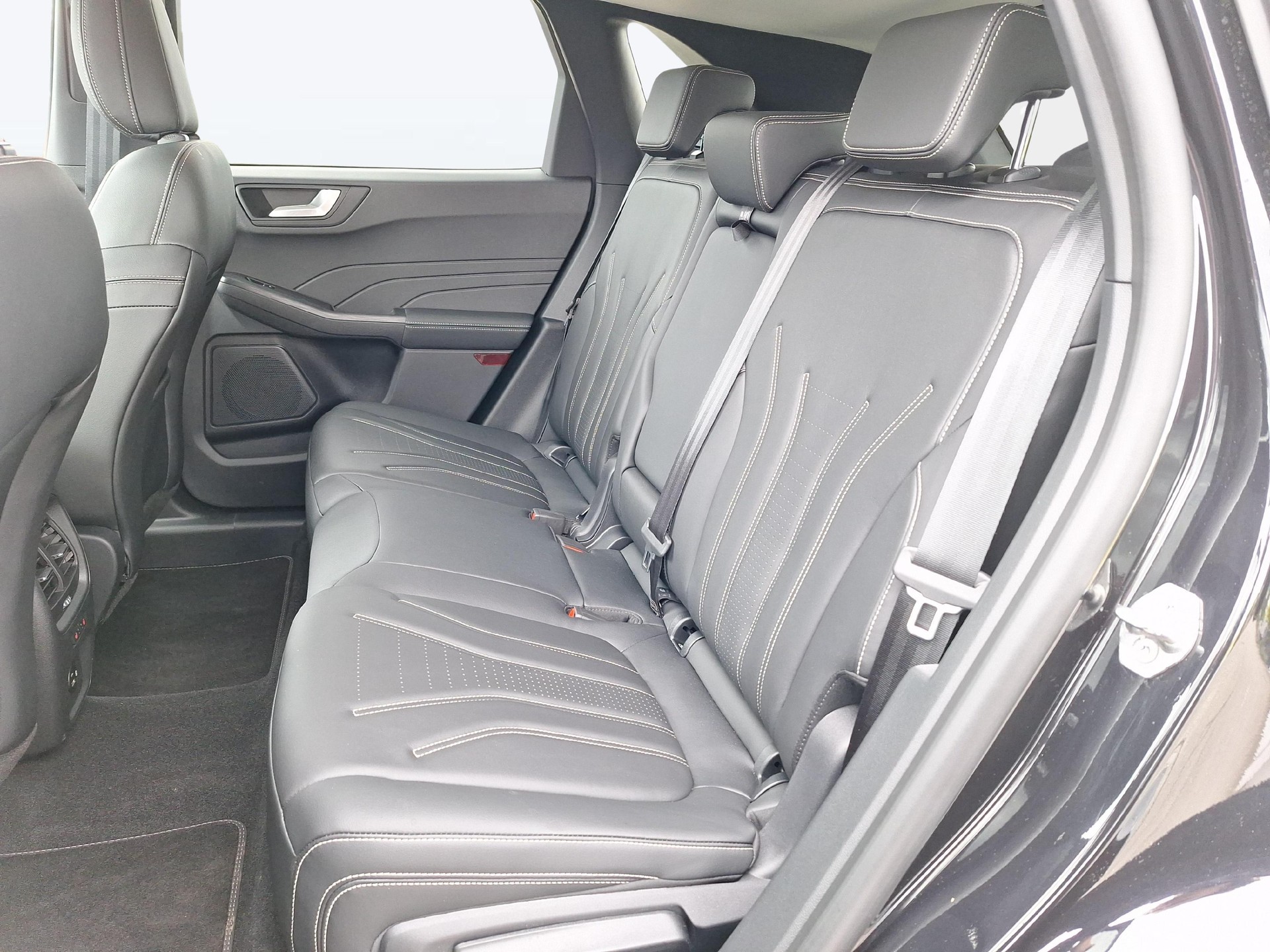 FORD Kuga 2.5 Plug-in Hybrid Vignale-image-9