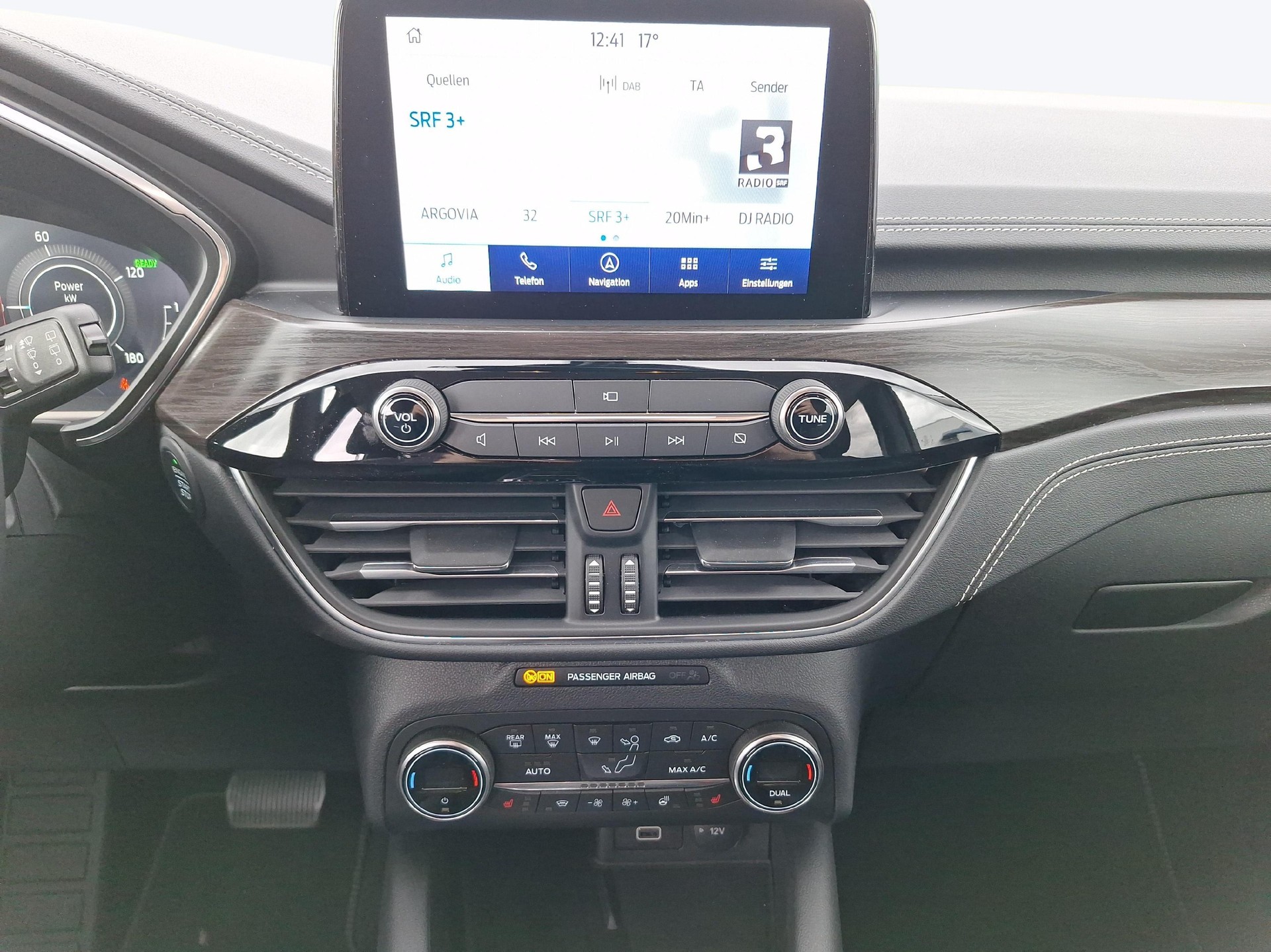 FORD Kuga 2.5 Plug-in Hybrid Vignale-image-13