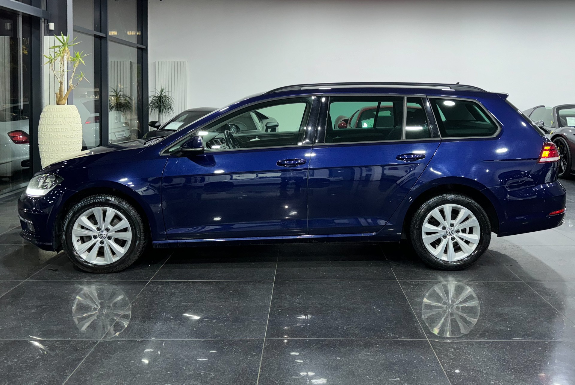 VW Golf Variant 1.6 TDI Comfortline-image-2
