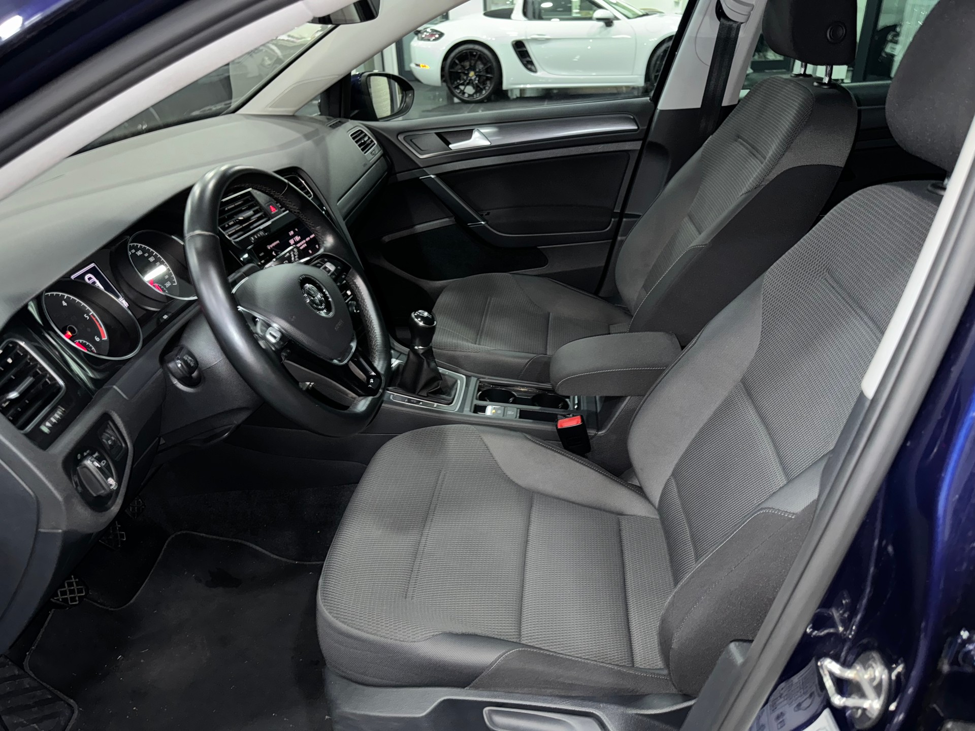 VW Golf Variant 1.6 TDI Comfortline-image-7