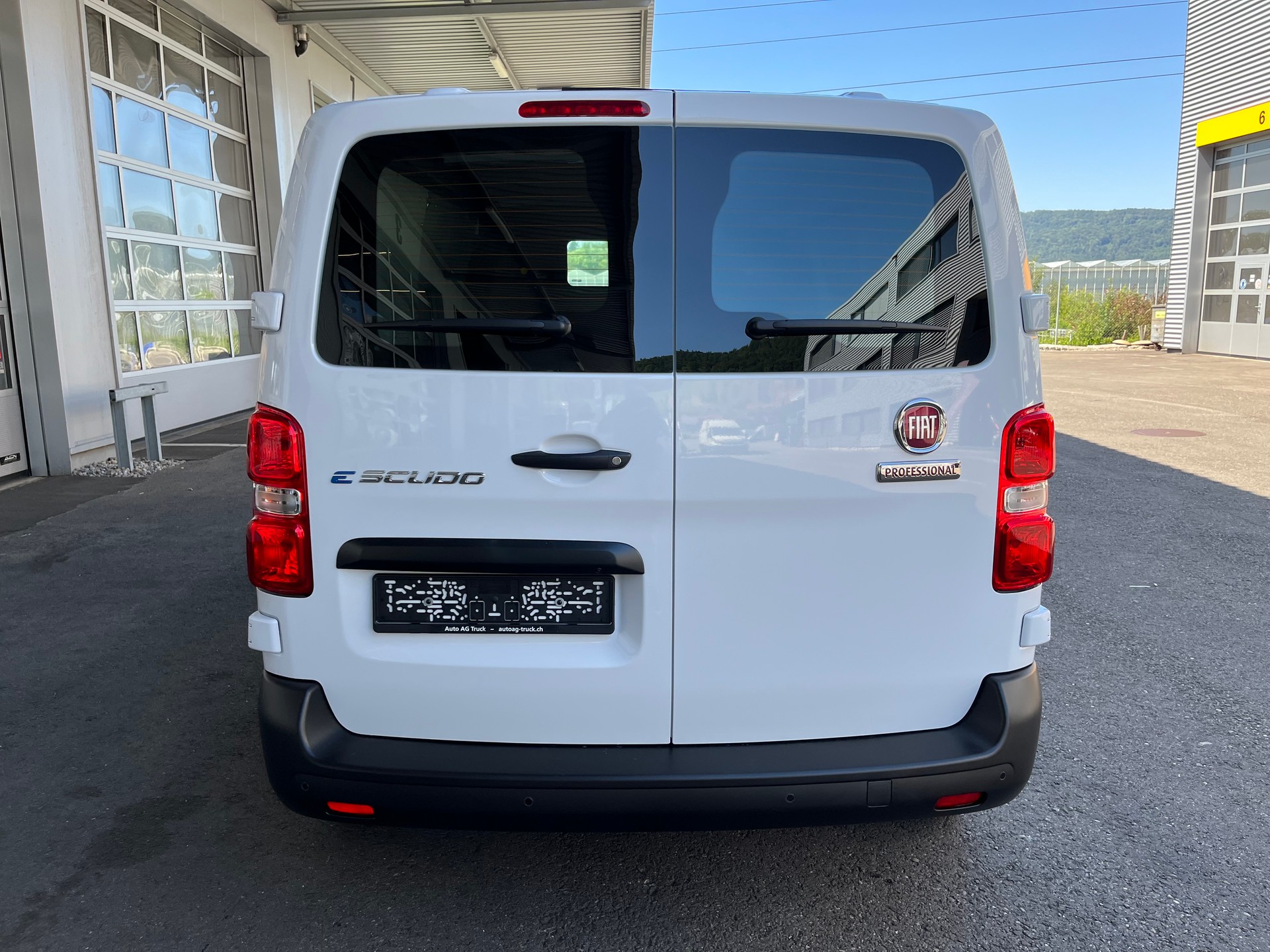 FIAT E-Scudo 50kWh L2 Lounge Swiss-image-7