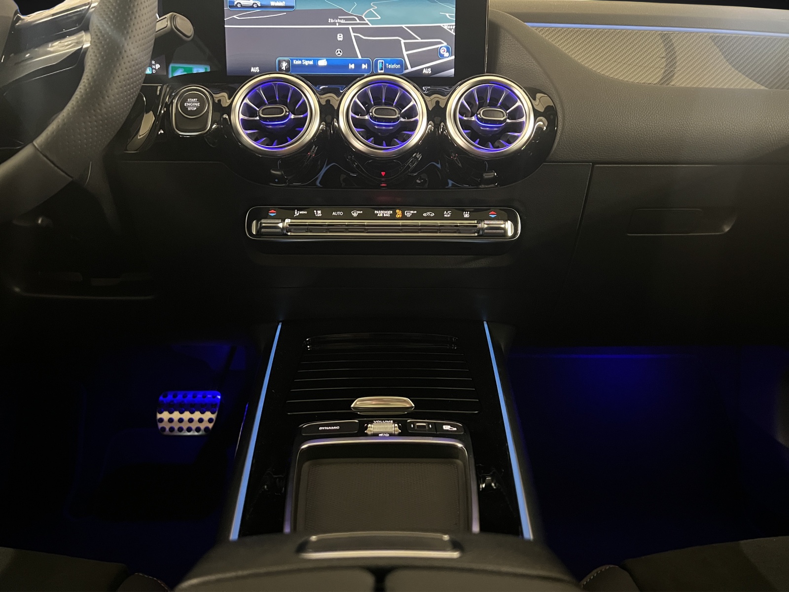 MERCEDES-BENZ GLA 250 e EQ Star 8G-DCT-image-9