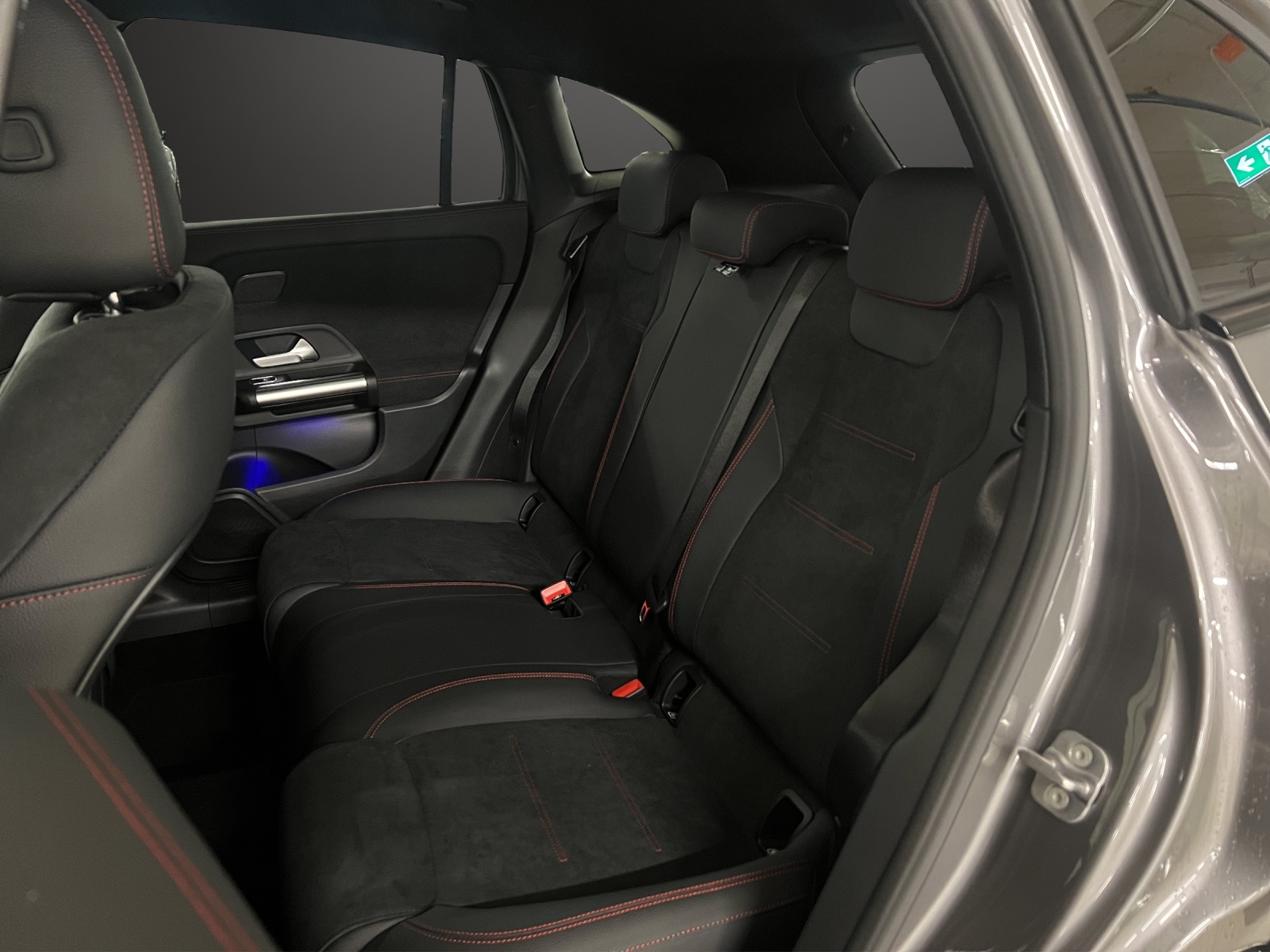 MERCEDES-BENZ GLA 250 e EQ Star 8G-DCT-image-14