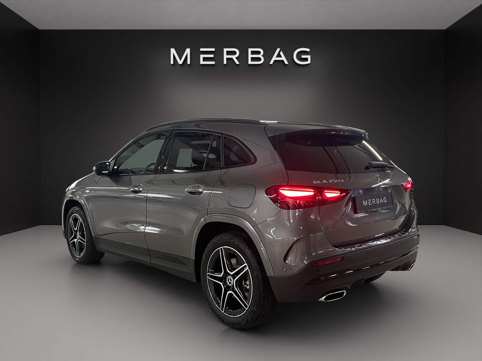 MERCEDES-BENZ GLA 250 e EQ Star 8G-DCT-image-7