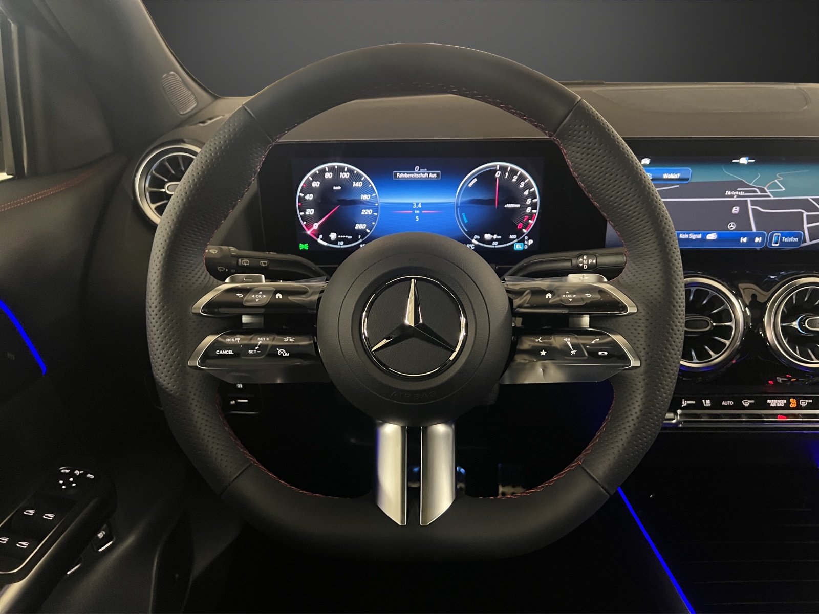 MERCEDES-BENZ GLA 250 e EQ Star 8G-DCT-image-10