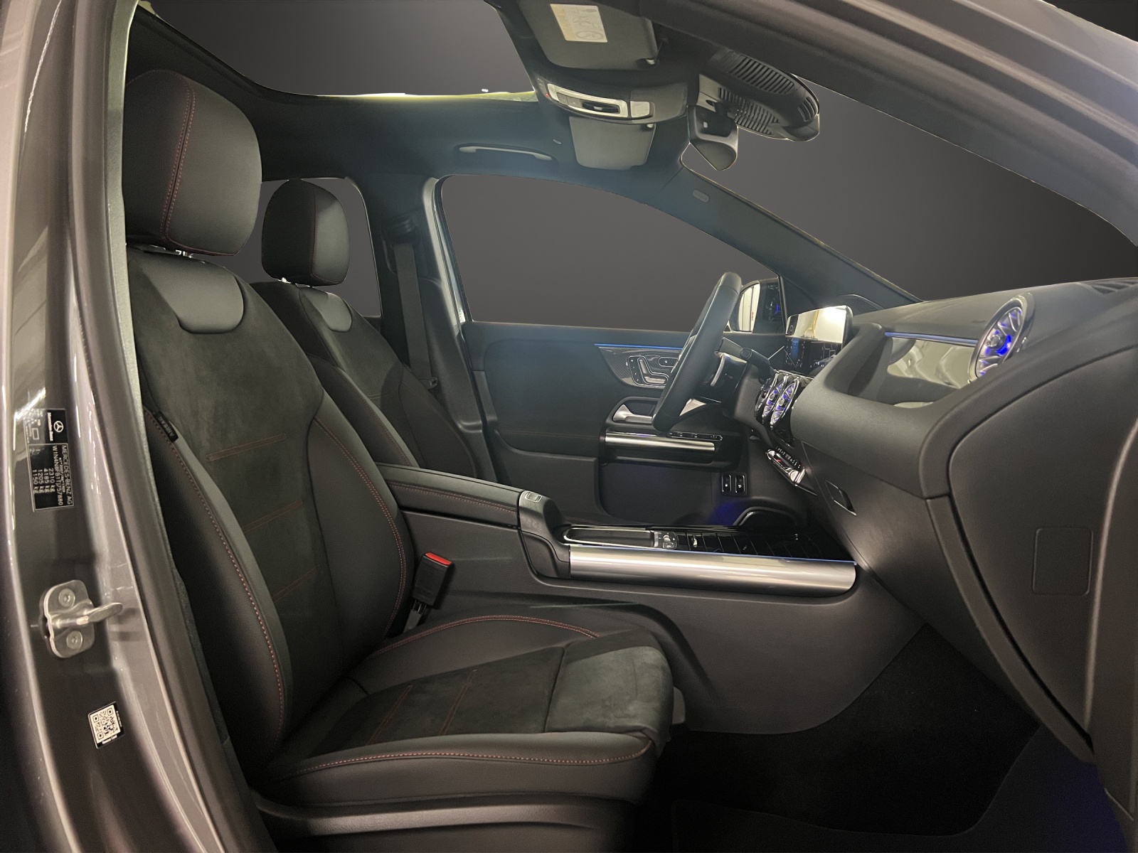 MERCEDES-BENZ GLA 250 e EQ Star 8G-DCT-image-13