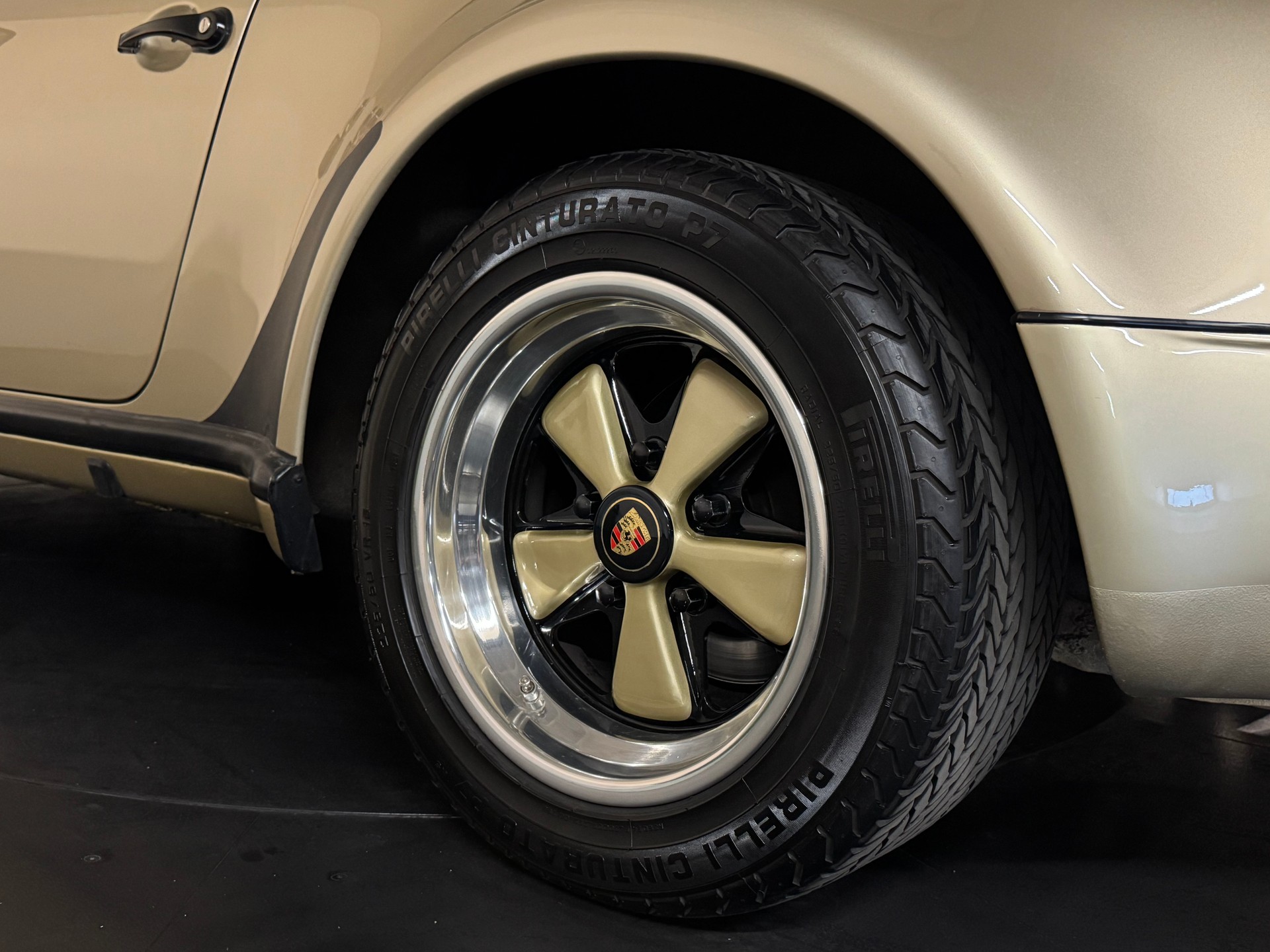 PORSCHE 911 Turbo-image-9