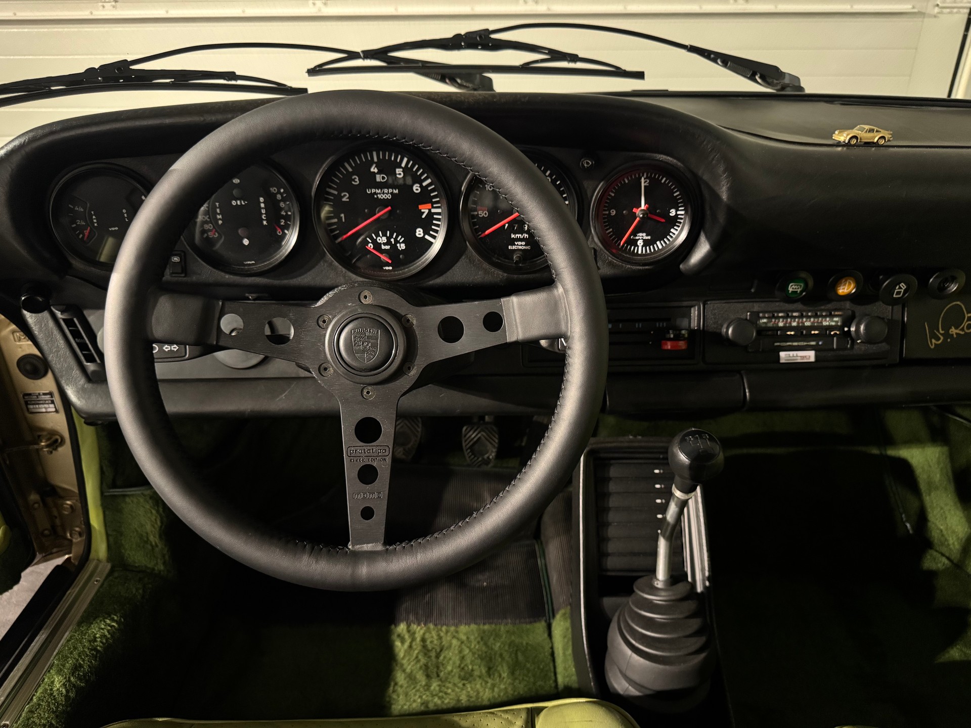 PORSCHE 911 Turbo-image-15