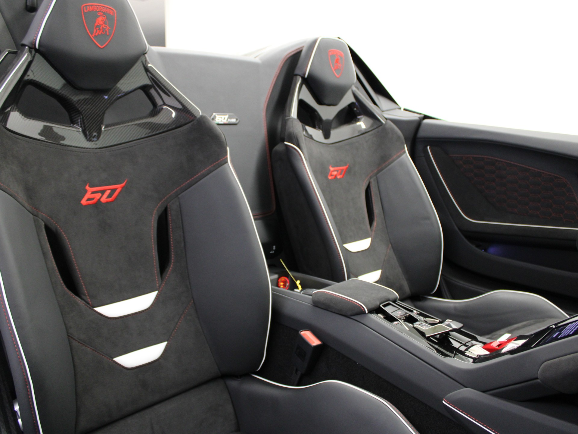 LAMBORGHINI Huracan EVO Spyder 60th-image-5