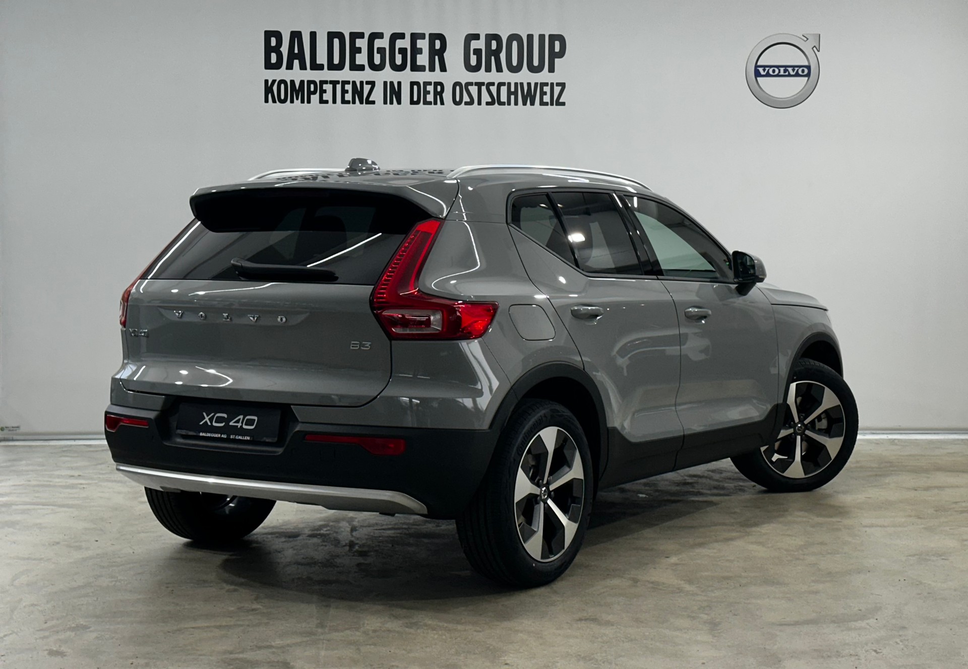 VOLVO XC40 2.0 B3 MH Core-image-2