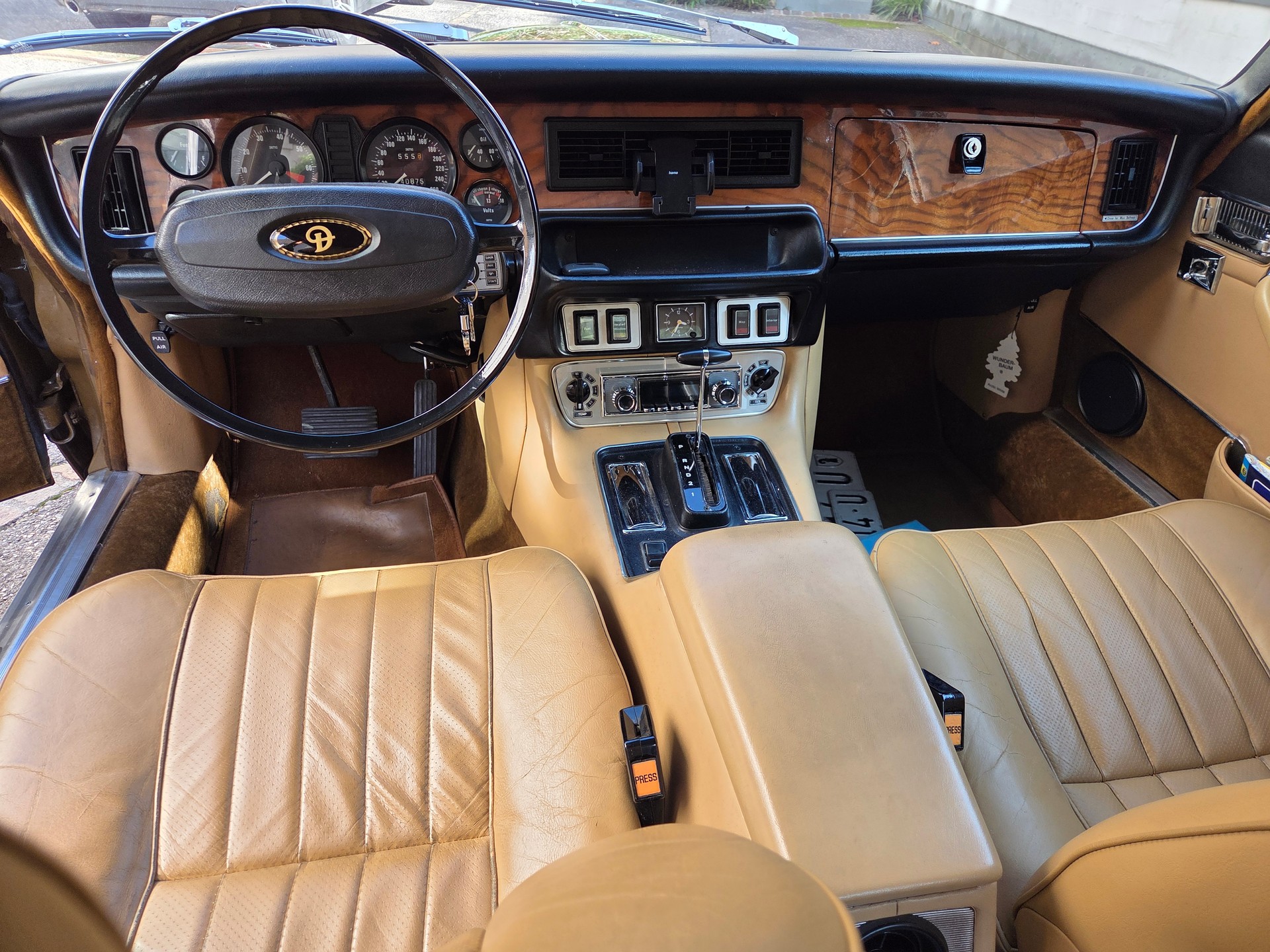 DAIMLER Double Six-image-4