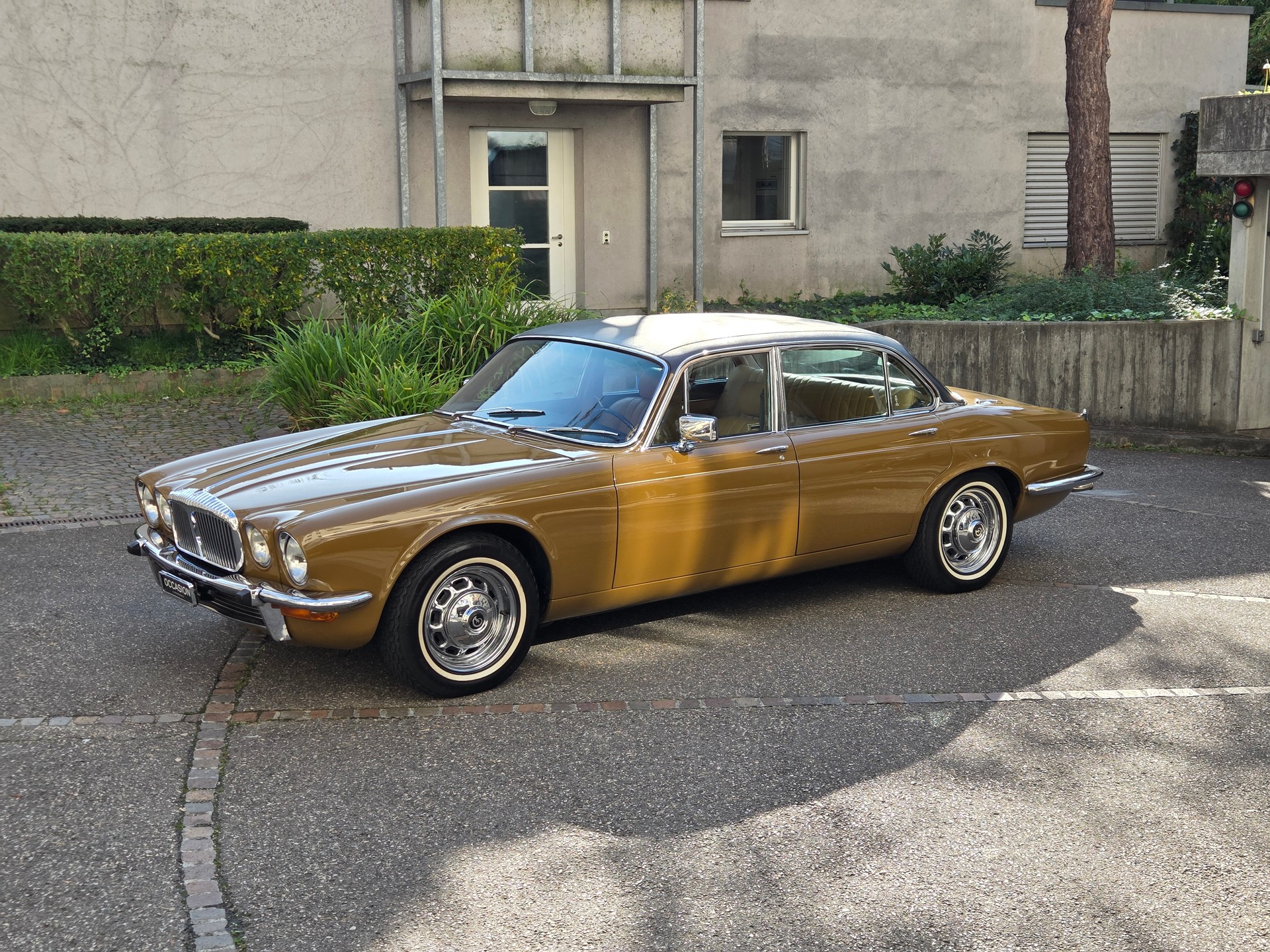 DAIMLER Double Six-image-12