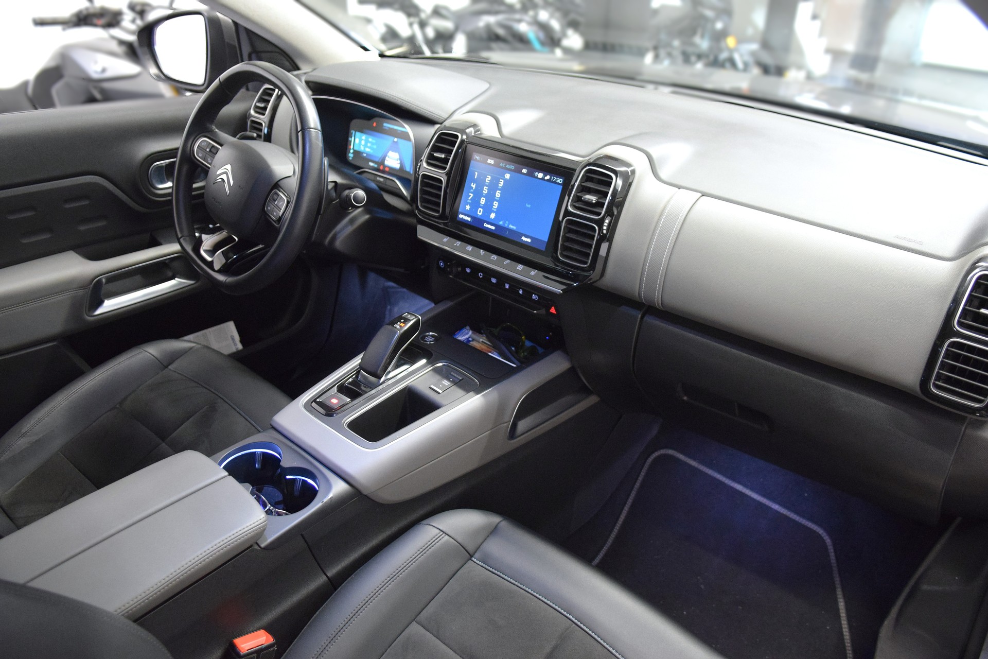 CITROEN C5 Aircross 1.6 PHEV Shine-image-9