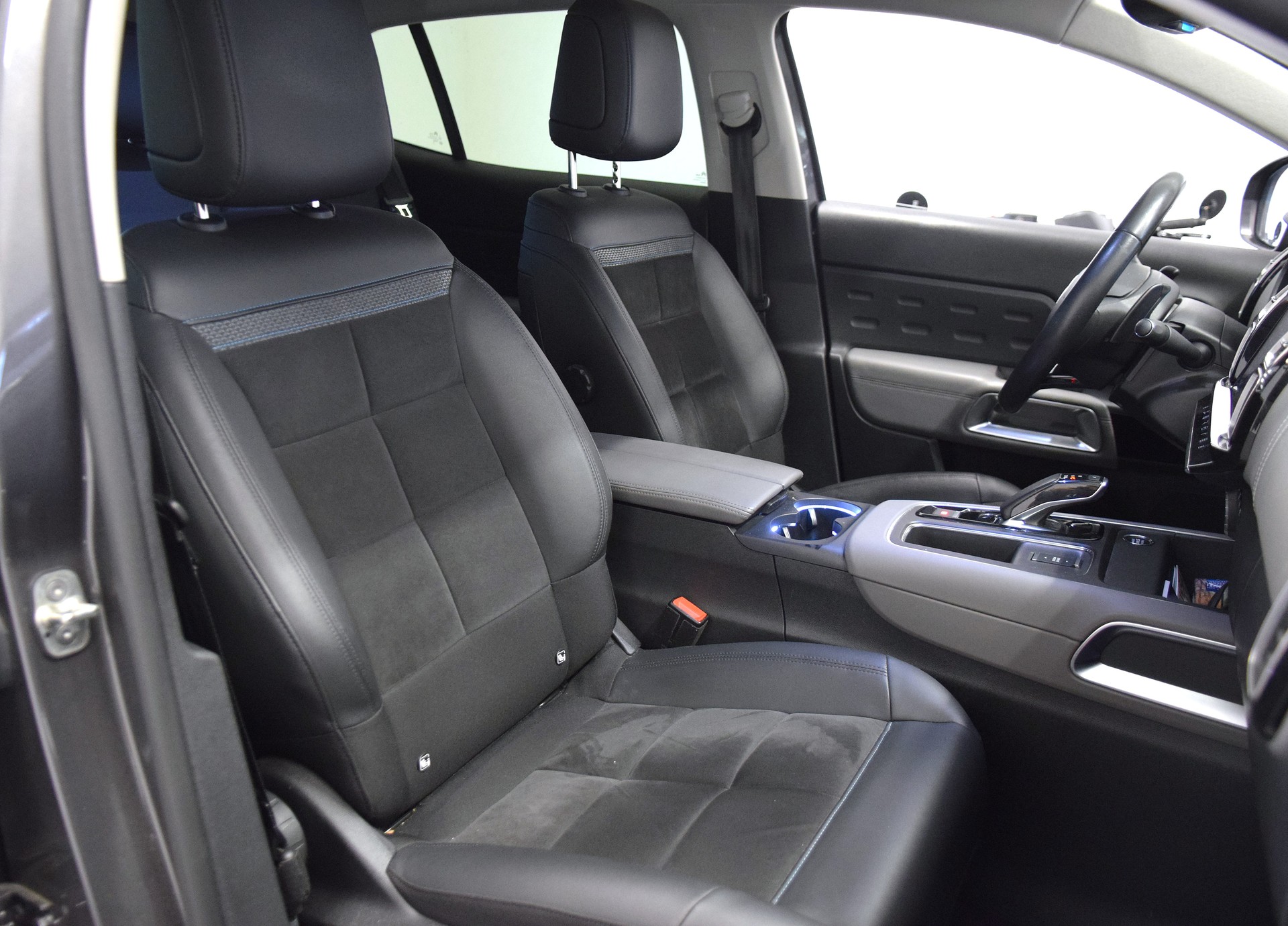 CITROEN C5 Aircross 1.6 PHEV Shine-image-7